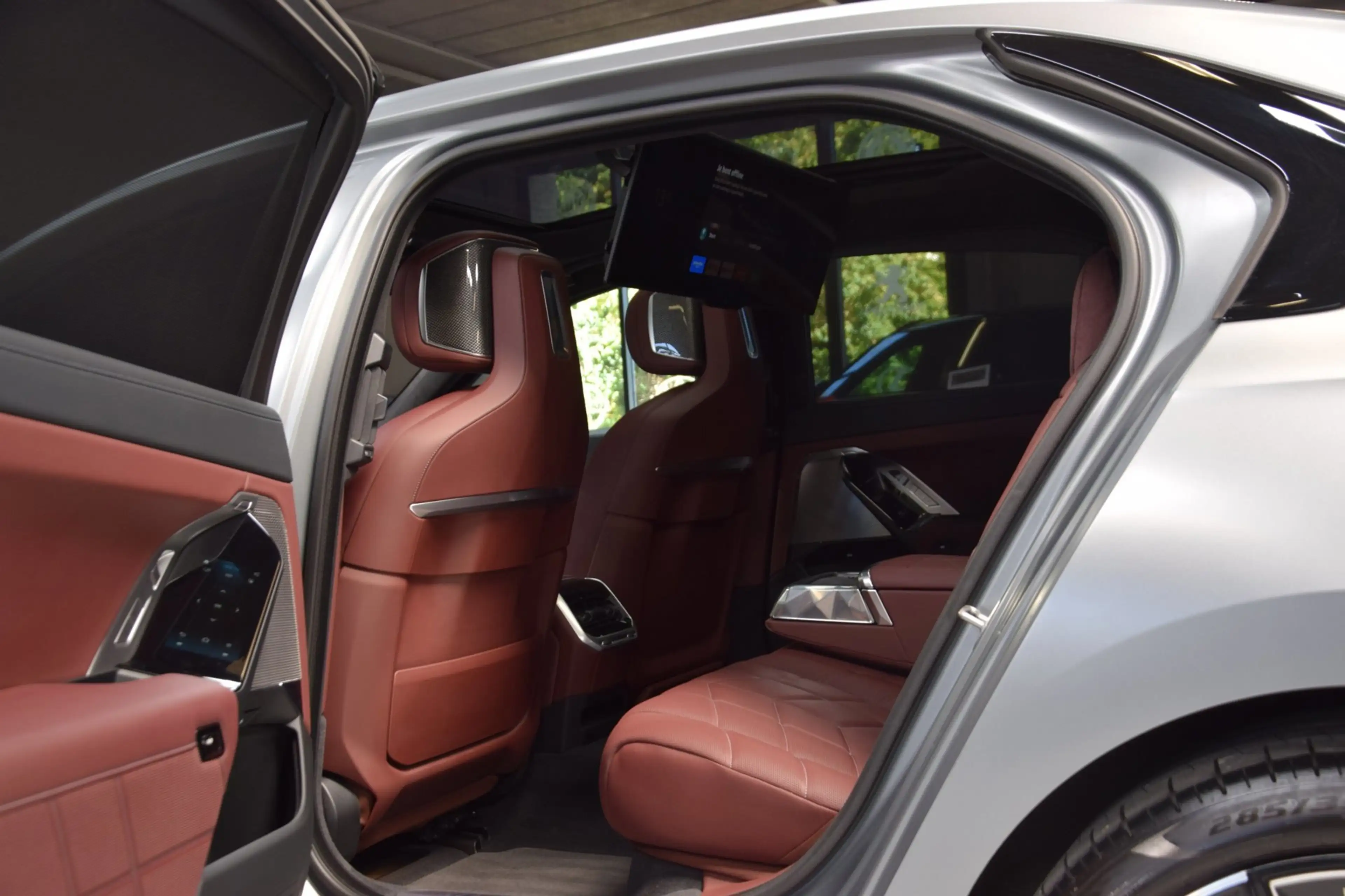 BMW 760 7-serie M760e xDrive Navi|Massage|Theater Screen|A — photo 24