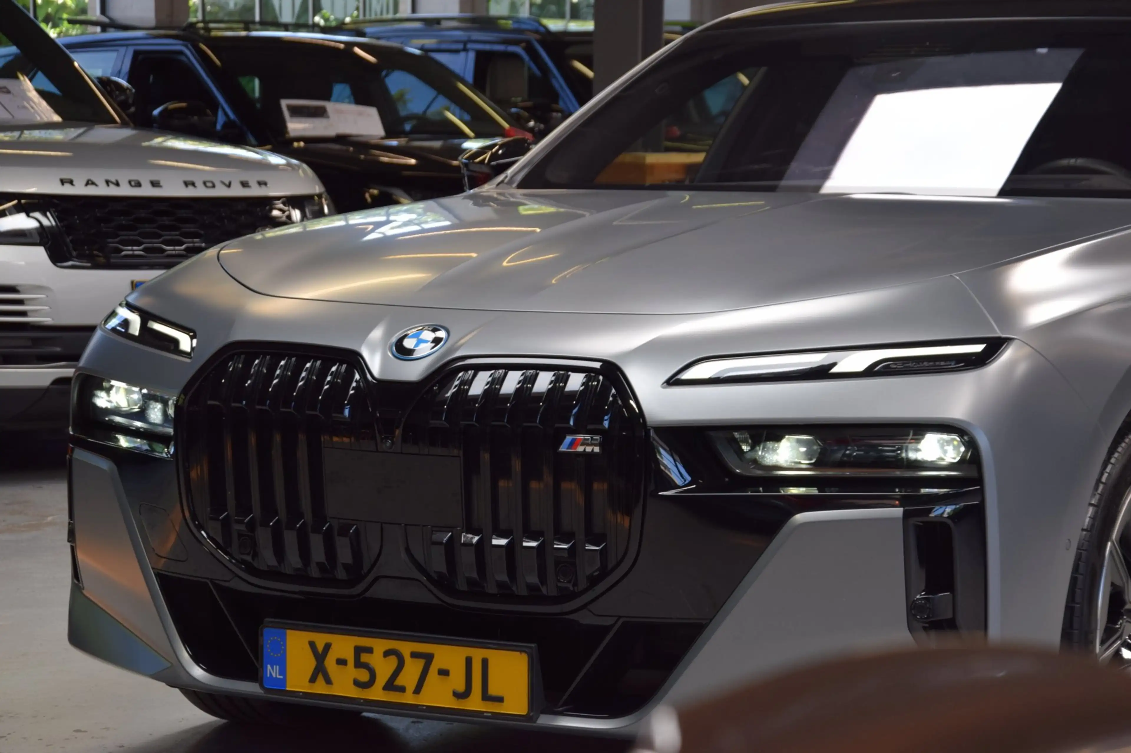 BMW 760 7-serie M760e xDrive Navi|Massage|Theater Screen|A — photo 15