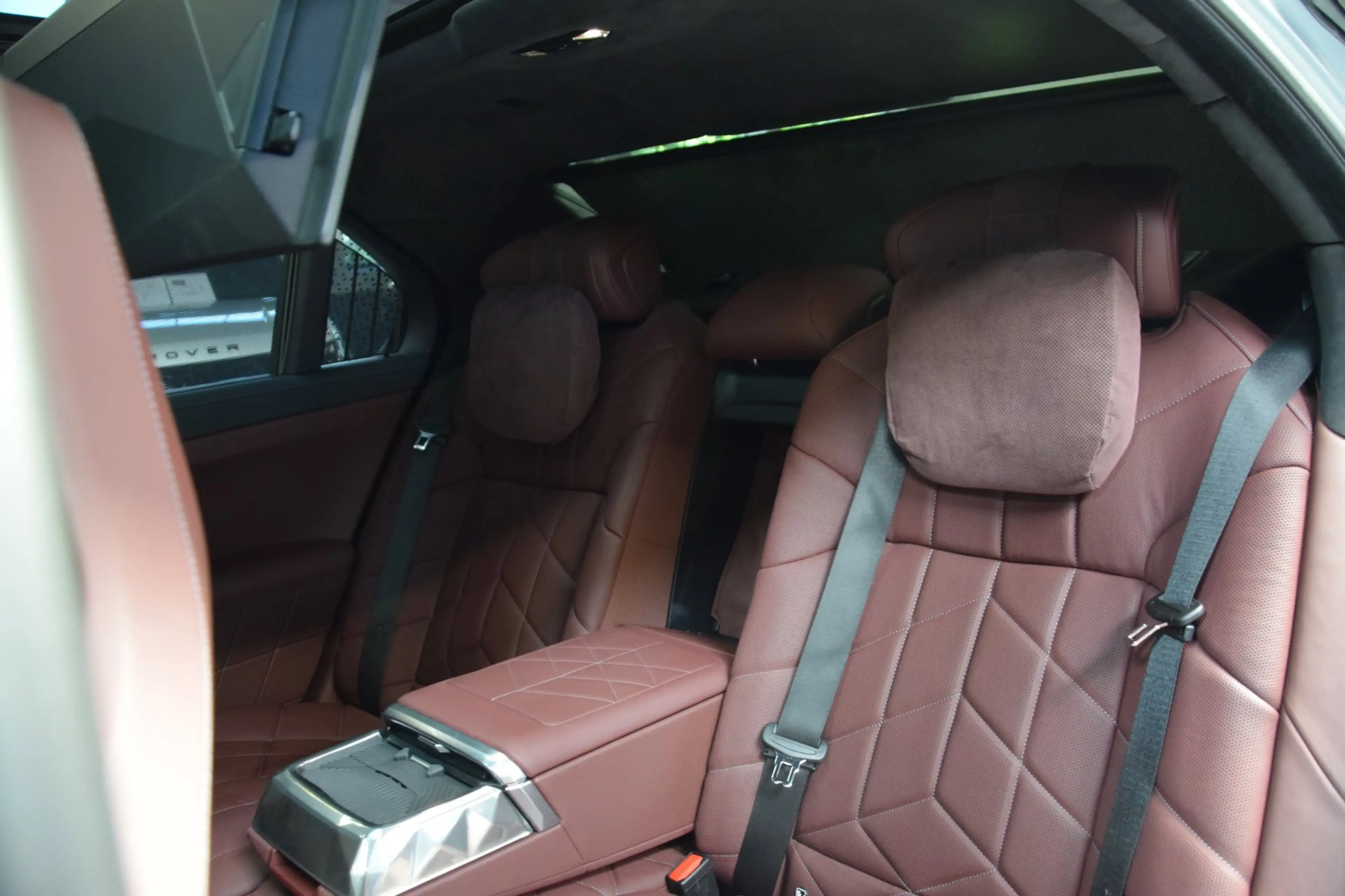 BMW 760 7-serie M760e xDrive Navi|Massage|Theater Screen|A — photo 32