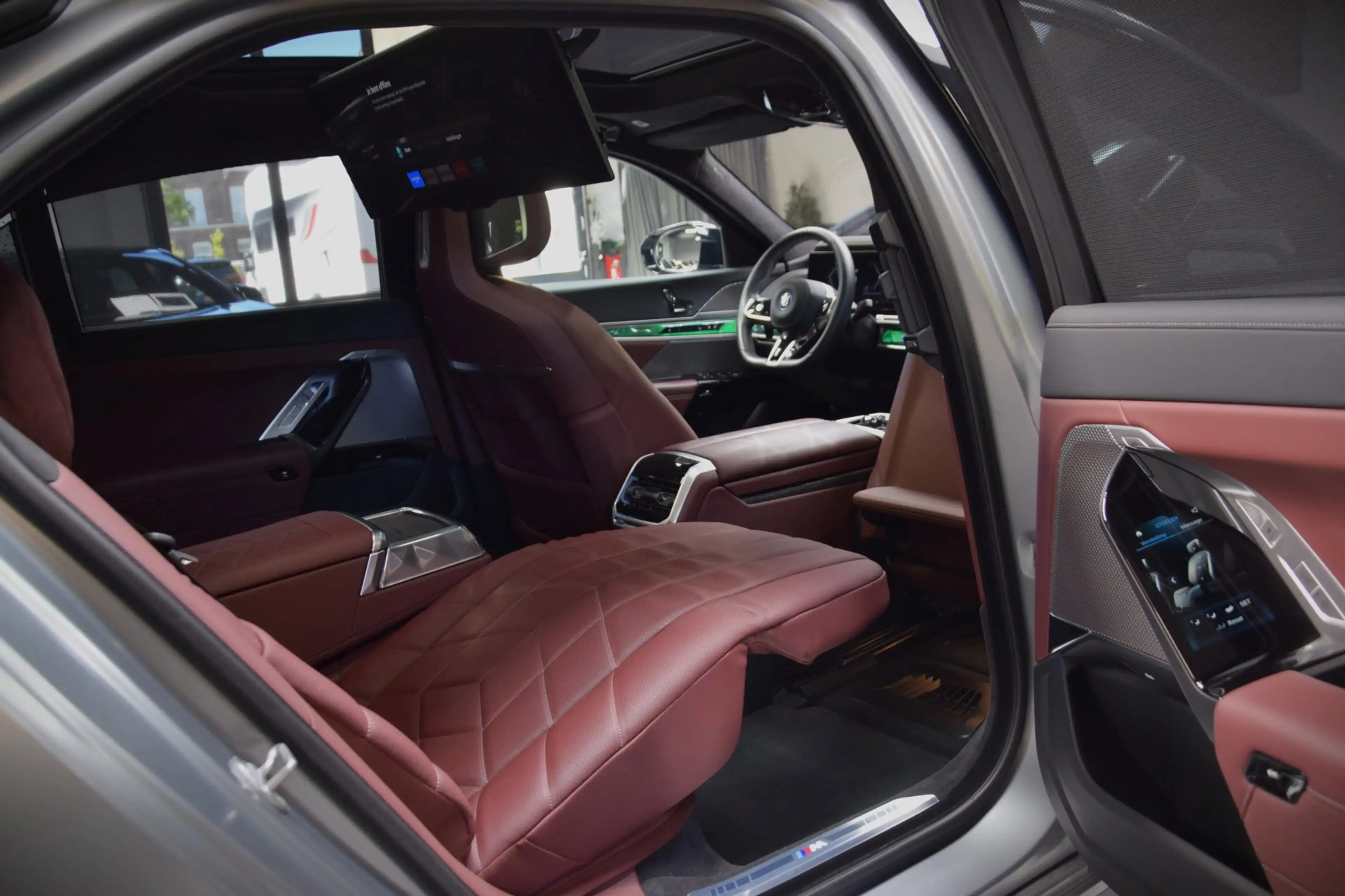 BMW 760 7-serie M760e xDrive Navi|Massage|Theater Screen|A — photo 29