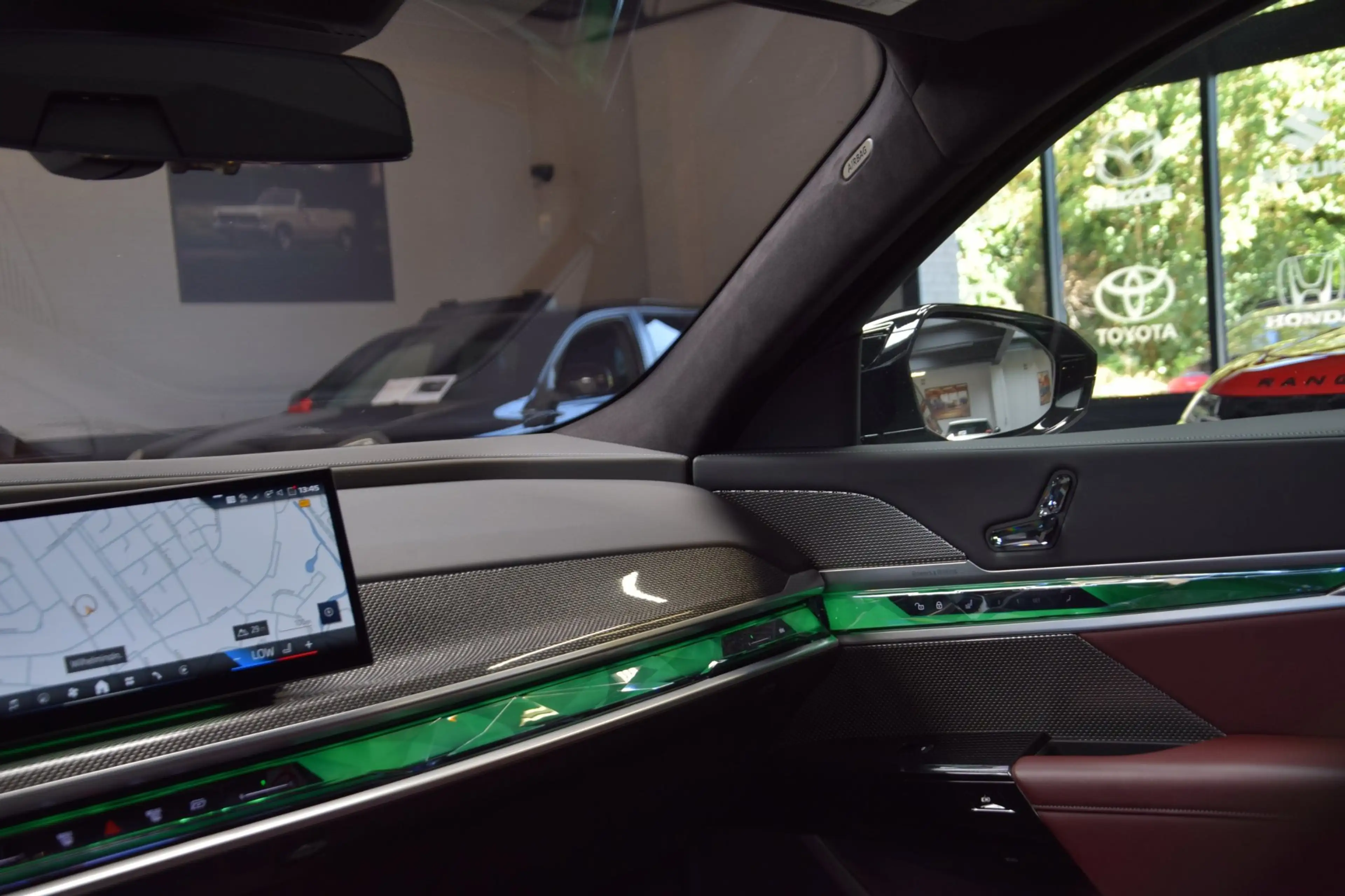 BMW 760 7-serie M760e xDrive Navi|Massage|Theater Screen|A — photo 18