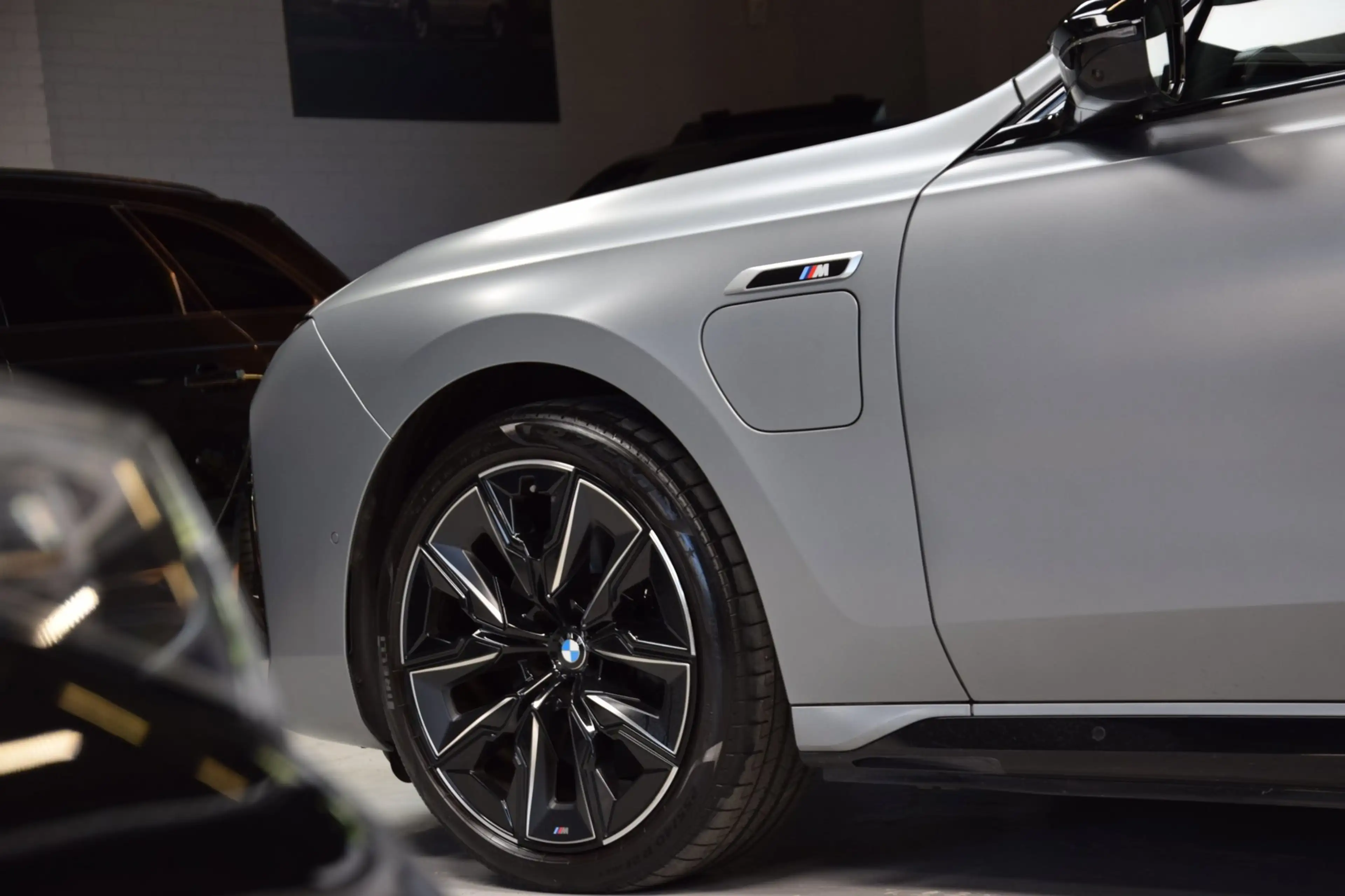 BMW 760 7-serie M760e xDrive Navi|Massage|Theater Screen|A — photo 45