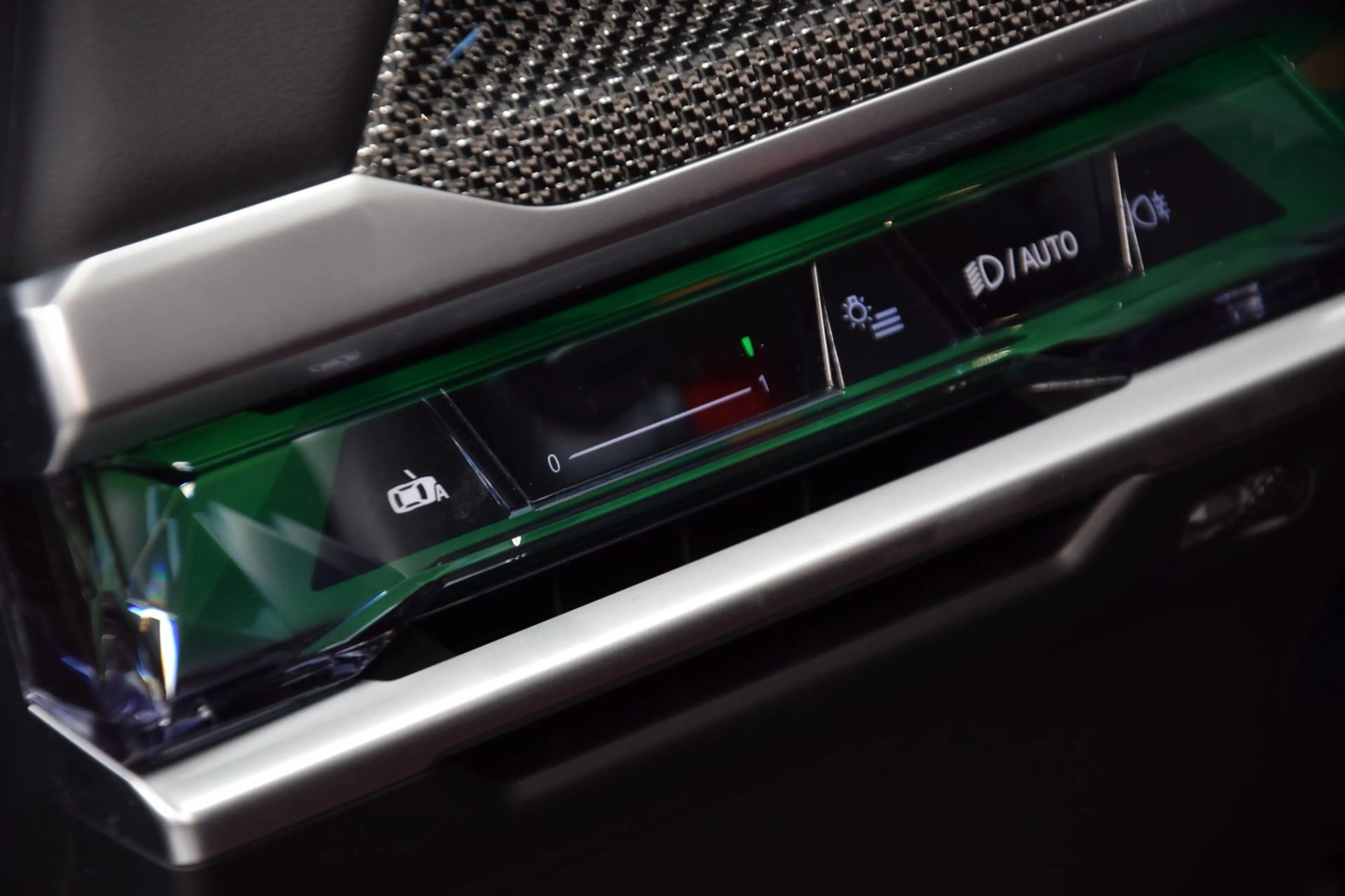 BMW 760 7-serie M760e xDrive Navi|Massage|Theater Screen|A — photo 50