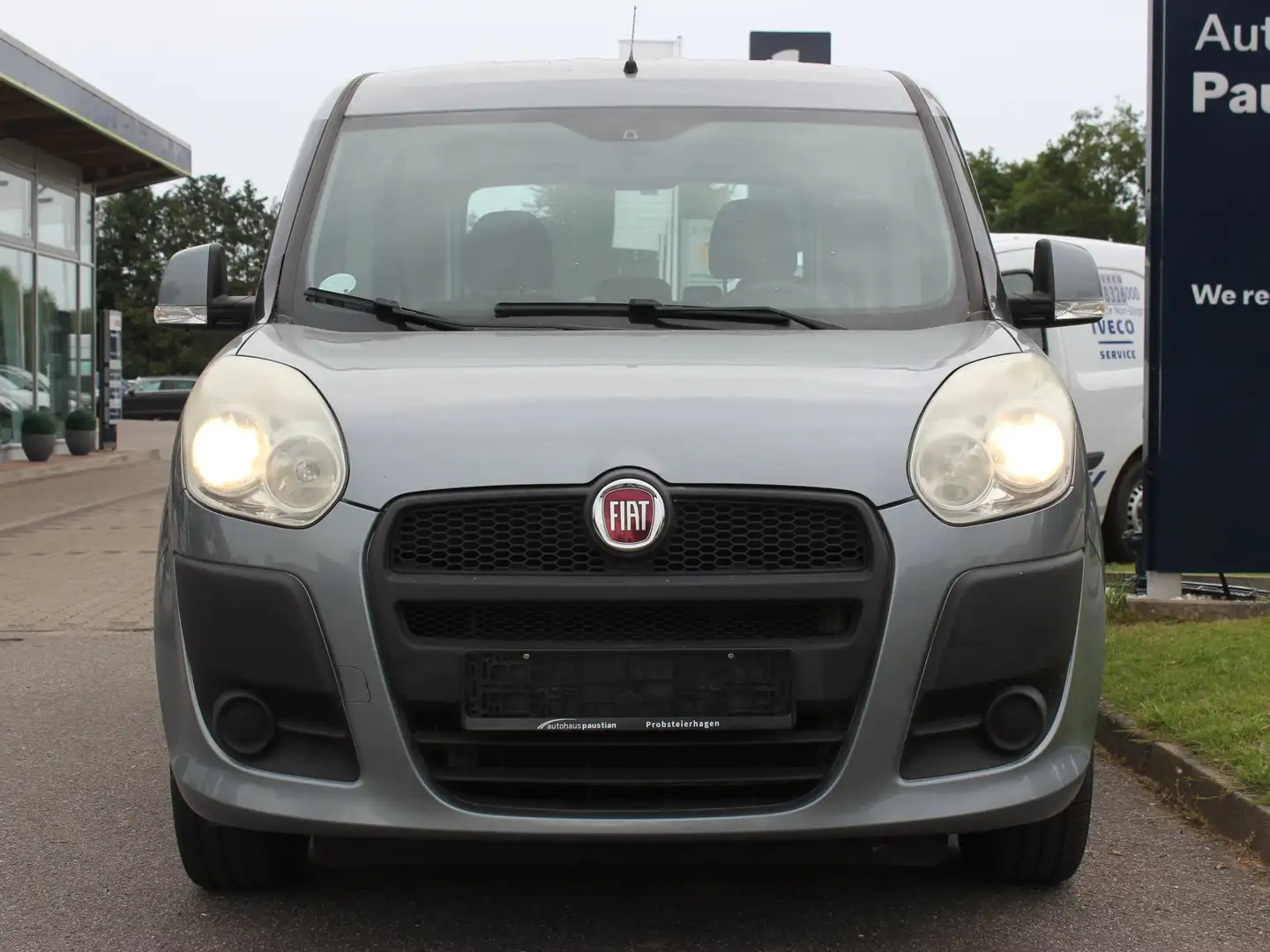 Fiat Doblo Dynamic Gris - 2
