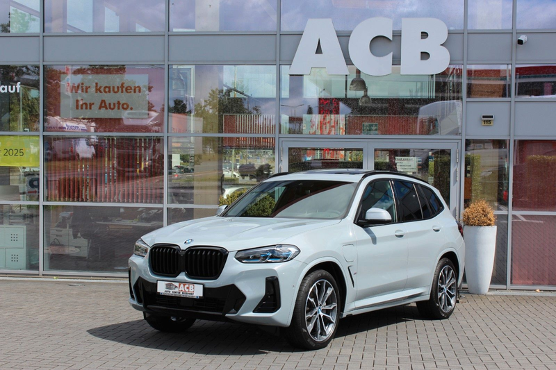 BMW X3 xDrive 30 e M Sportpaket Pano ACC AHK HuD RFK