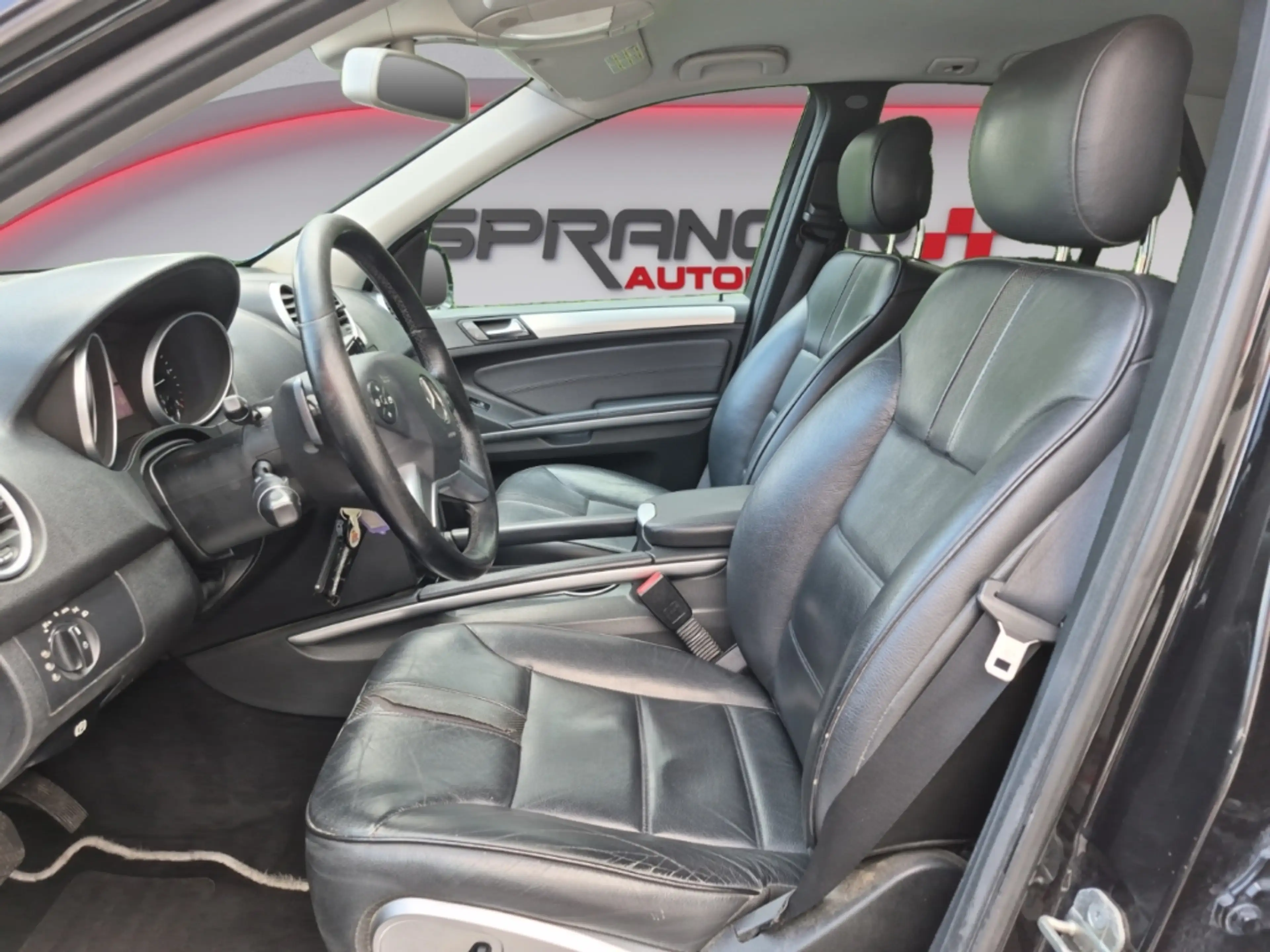 Mercedes-Benz ML 320 CDI 4Matic Sportp. Luftf. AHK Navi Leder Xenon PDC — photo 10