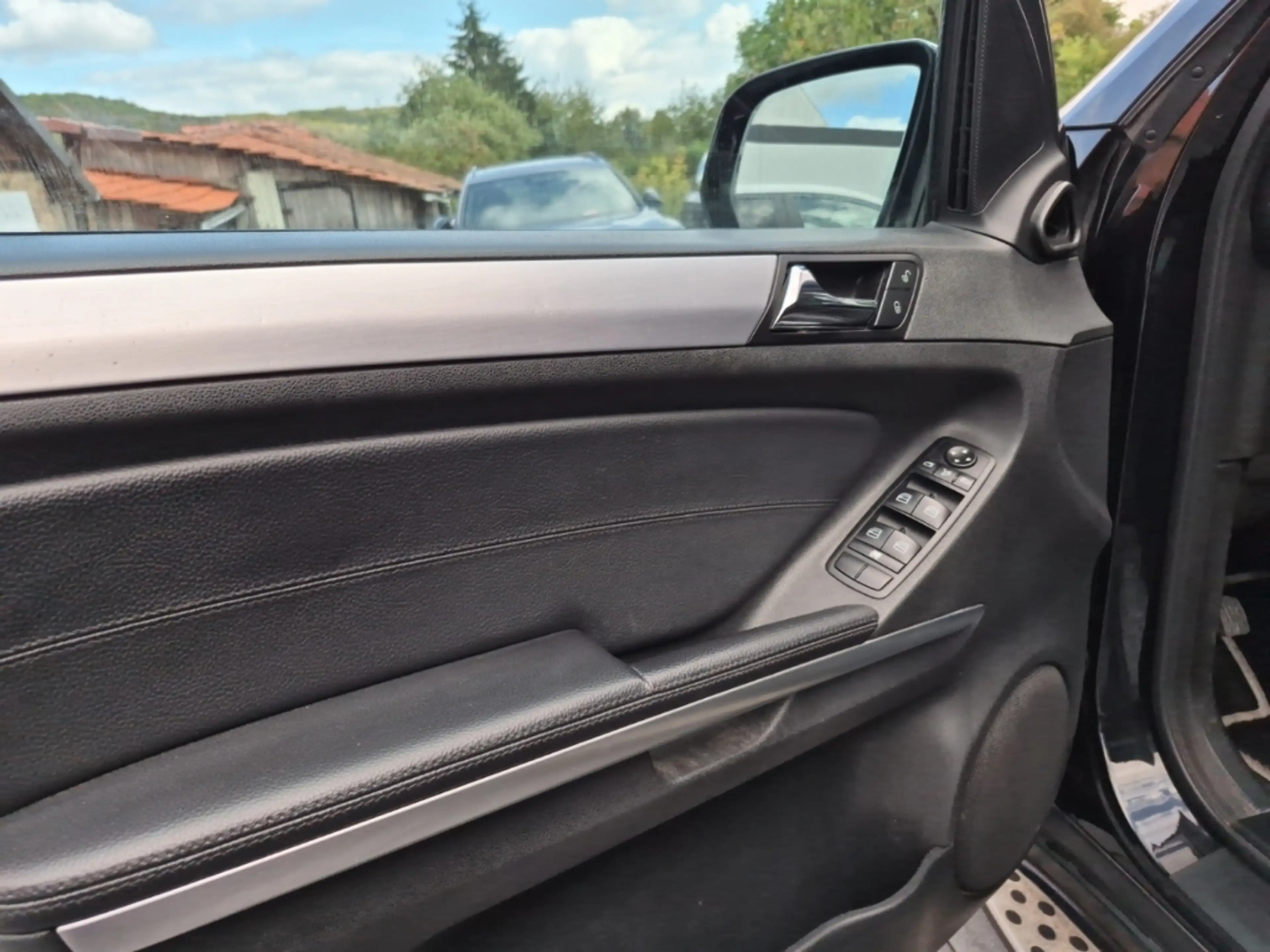 Mercedes-Benz ML 320 CDI 4Matic Sportp. Luftf. AHK Navi Leder Xenon PDC — photo 11
