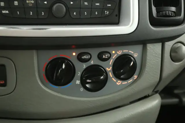 Renault Trafic view 15