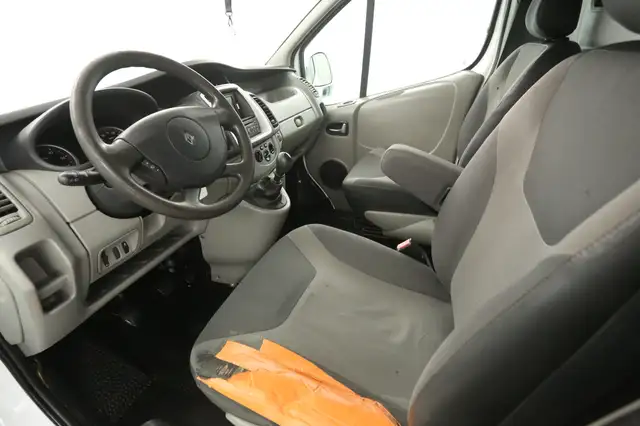 Renault Trafic view 19