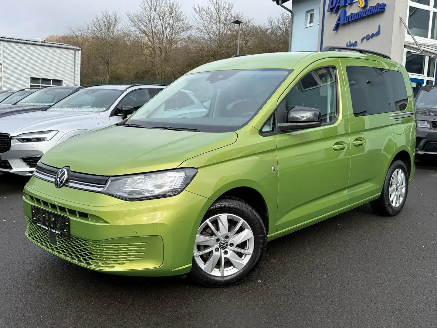 Volkswagen Caddy Life 2.0 TDI ACC DAB PDC SHZ Winterpaket Grün - 1