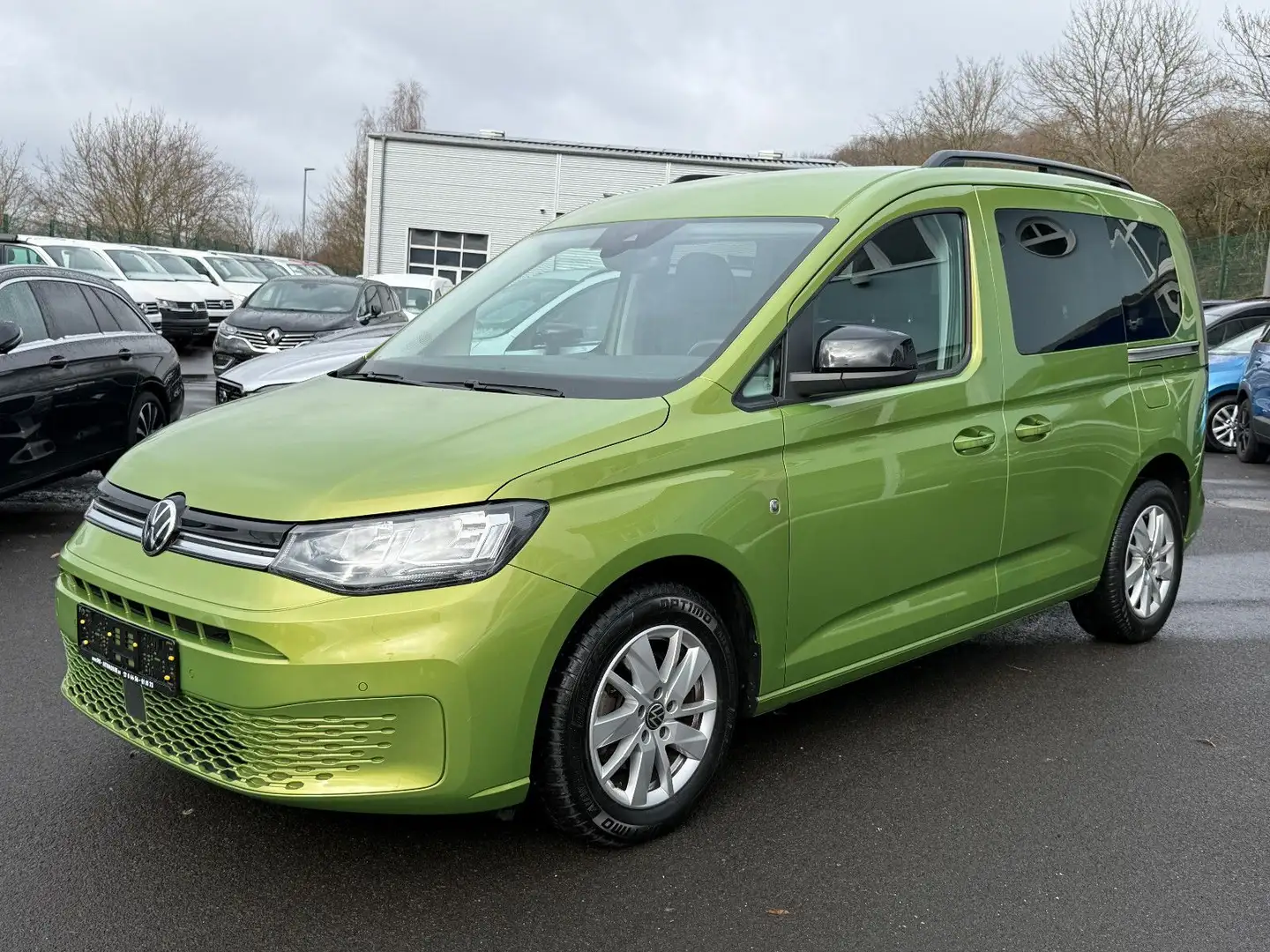 Volkswagen Caddy Life 2.0 TDI ACC DAB PDC SHZ Winterpaket Grün - 2