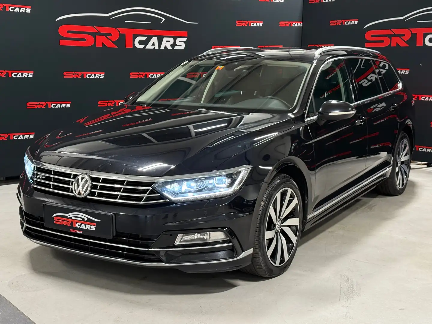 Volkswagen Passat Variant 2.0 TDI Highline* Rline*Pano*Navi*AHK*ACC*Kamera Schwarz - 1