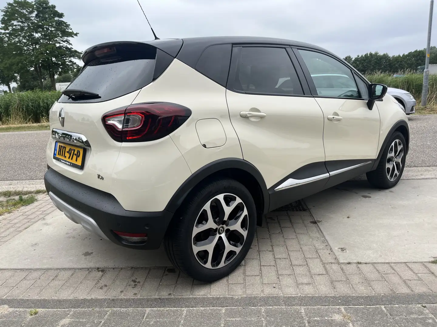 Renault Captur 1.3 TCe 150 PK Intens / Dealer onderhouden / Autom Wit - 2