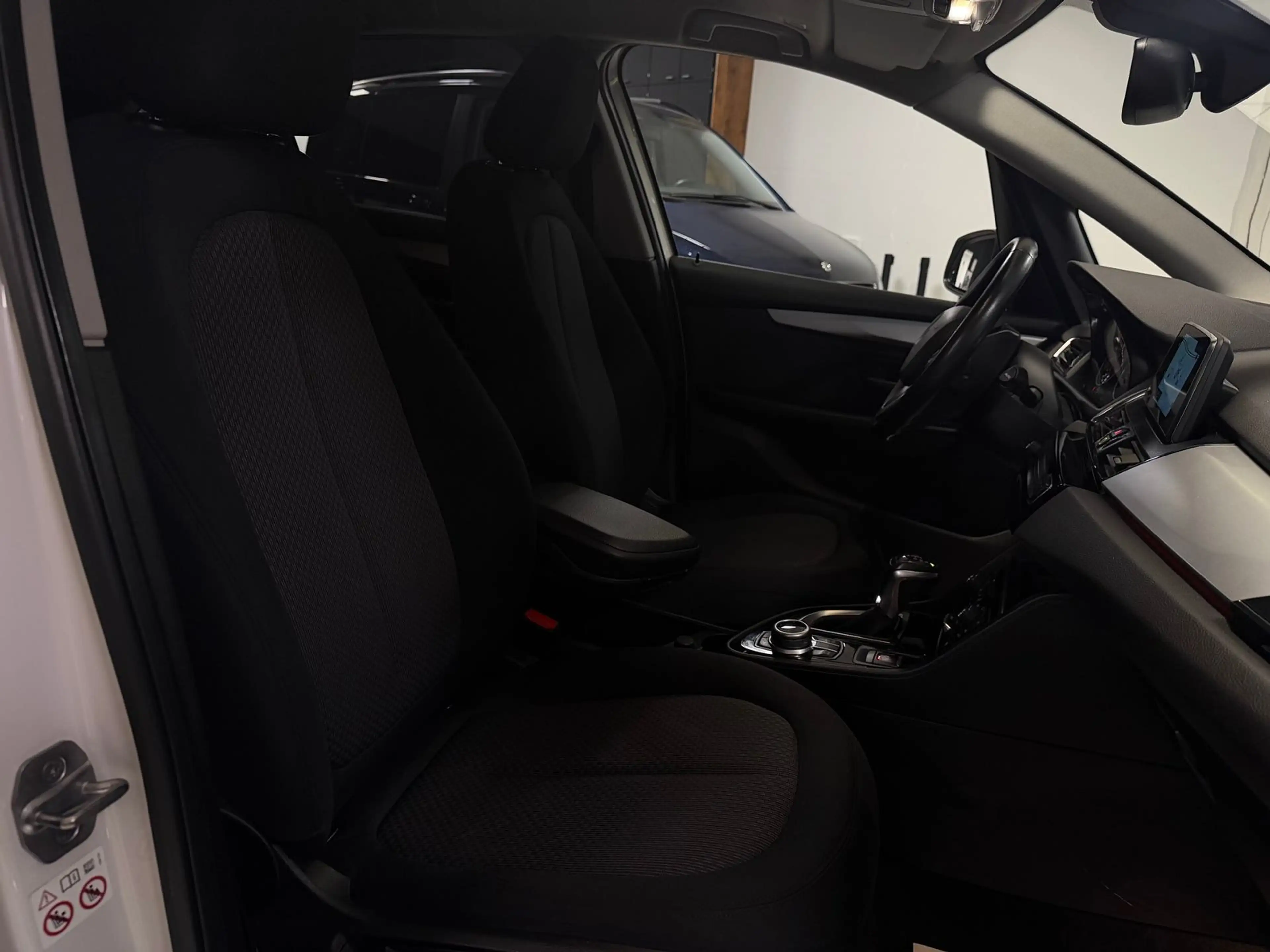 BMW 225 BMW 225xe iPerformance 94,4% LED Navi PDC SHZ — photo 21