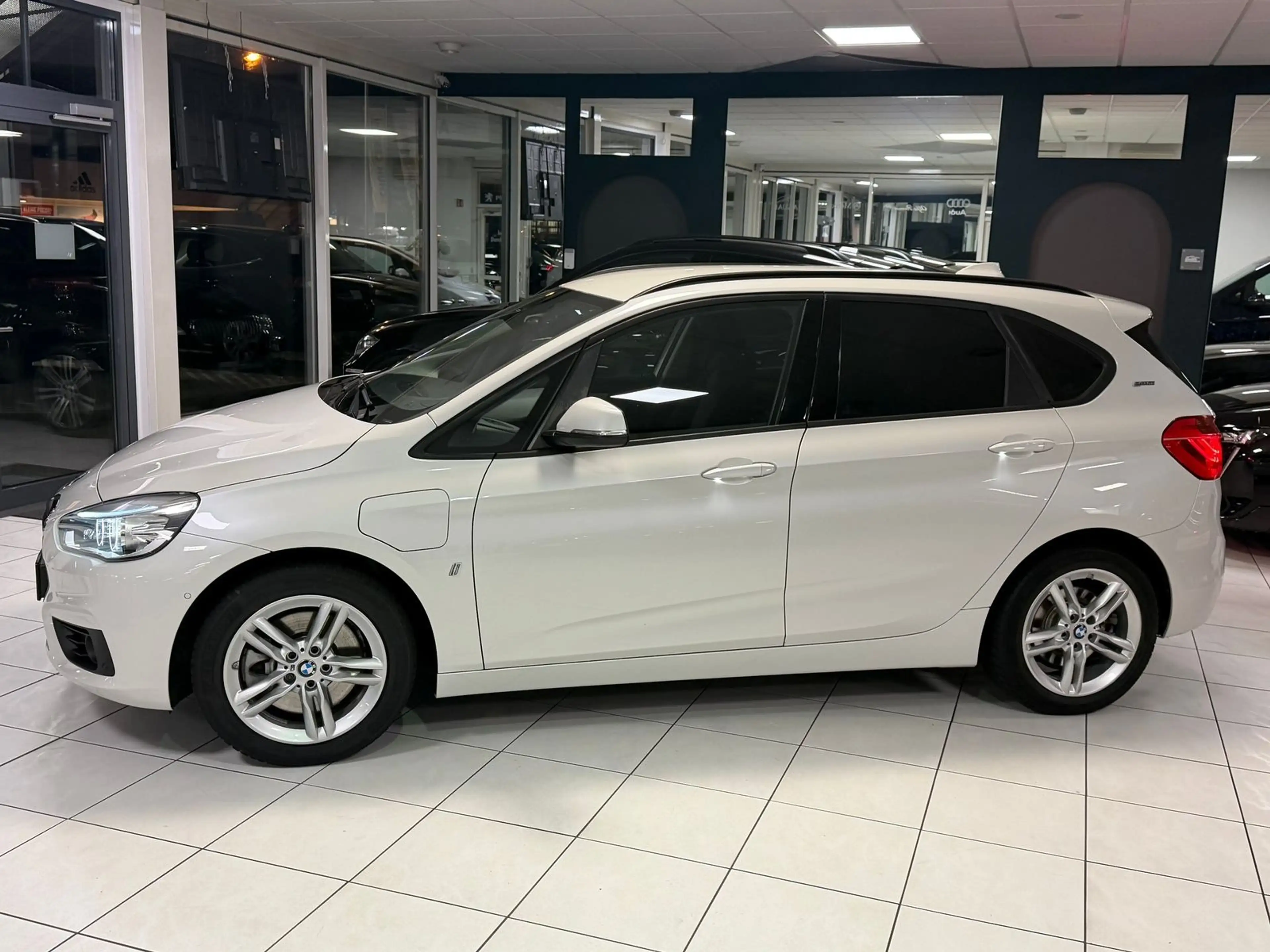 BMW 225 BMW 225xe iPerformance 94,4% LED Navi PDC SHZ — photo 8