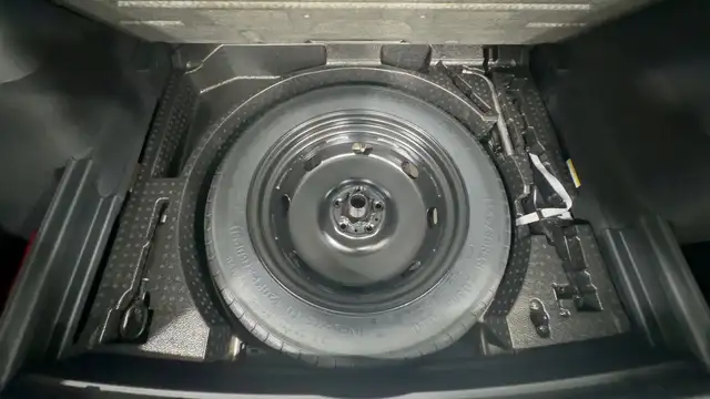 Volkswagen Tiguan view 11