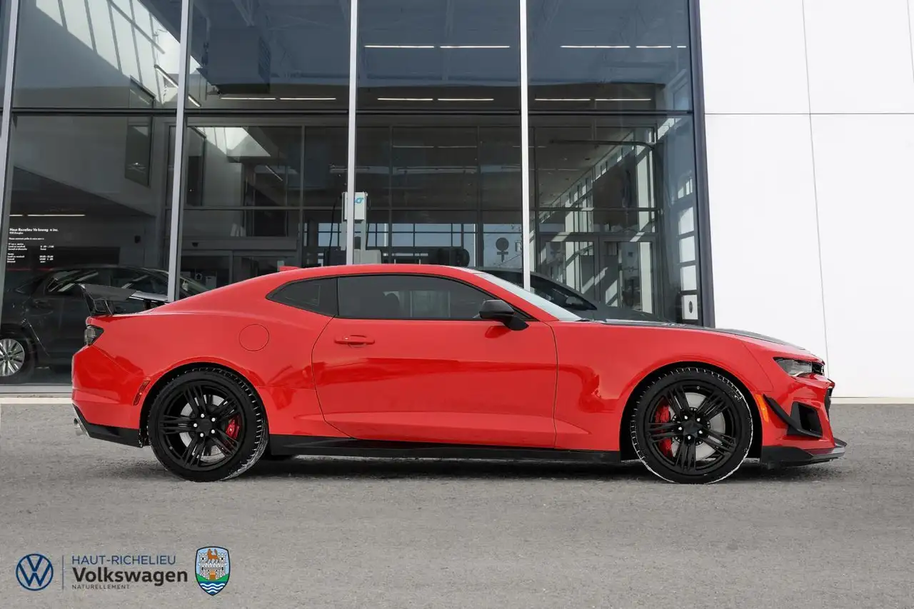 Chevrolet Camaro снимка Chevrolet Camaro