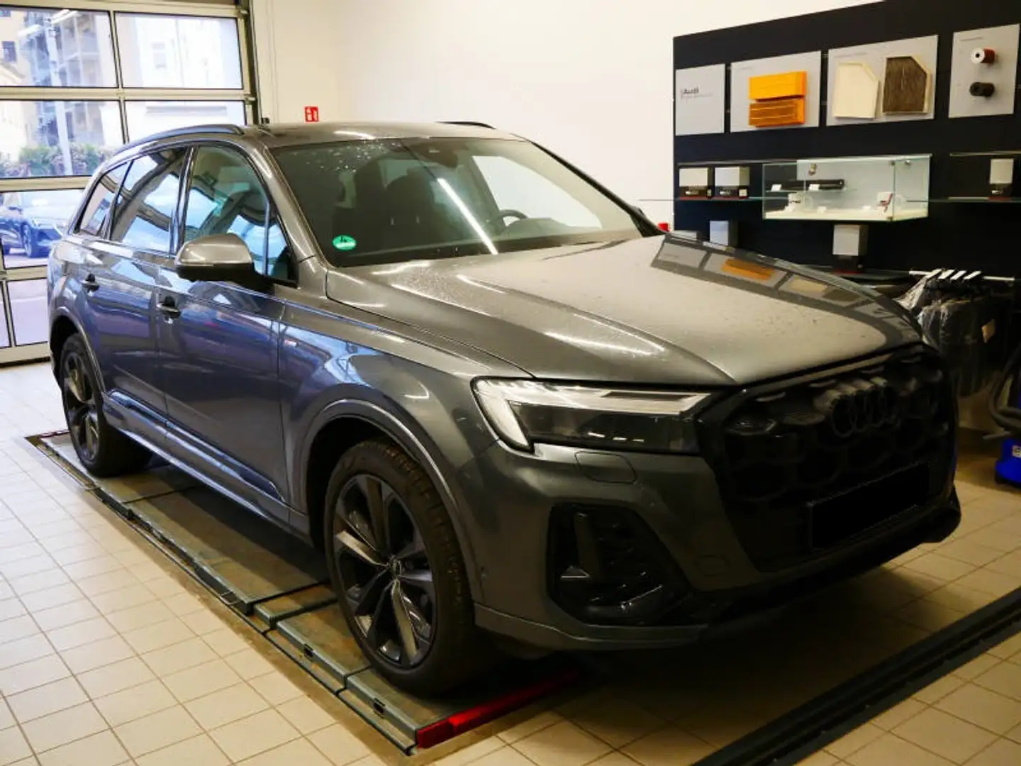 Audi Q7 50 TDI qu S line MATRIX PANO STANDHZG B&O AHK 21" Grau - 1