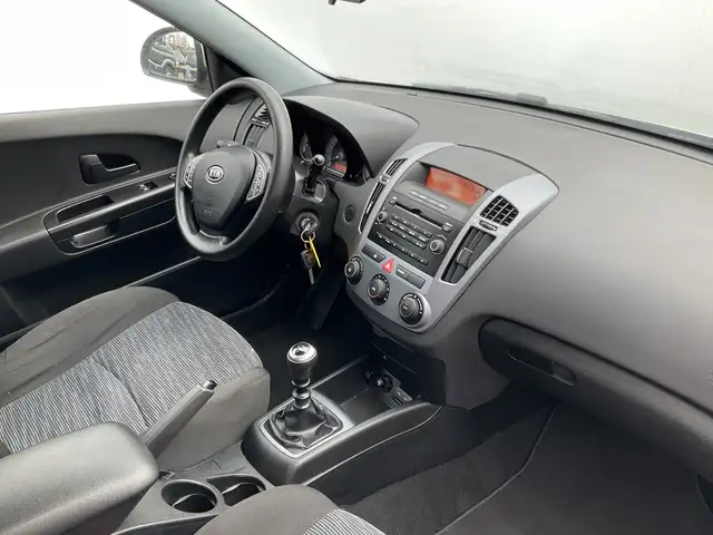 Kia Ceed view 3
