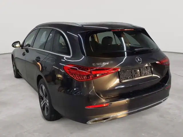 Mercedes-Benz C-Class view 5