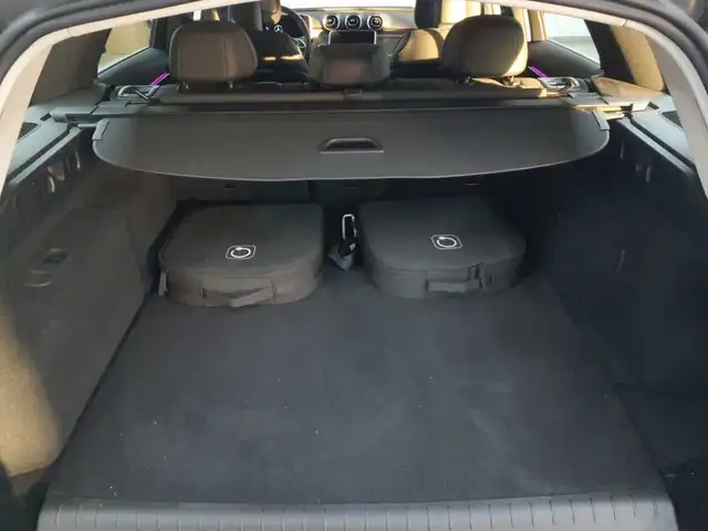 Mercedes-Benz C-Class view 15