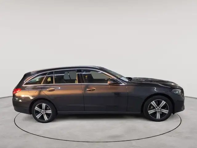 Mercedes-Benz C-Class view 3