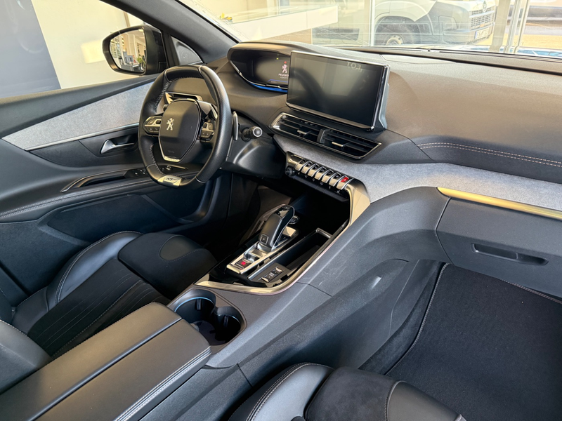 Peugeot 5008 2.0 BlueHDi 180 7-Sitzer*Navi*Rückfahrkamera — photo 14