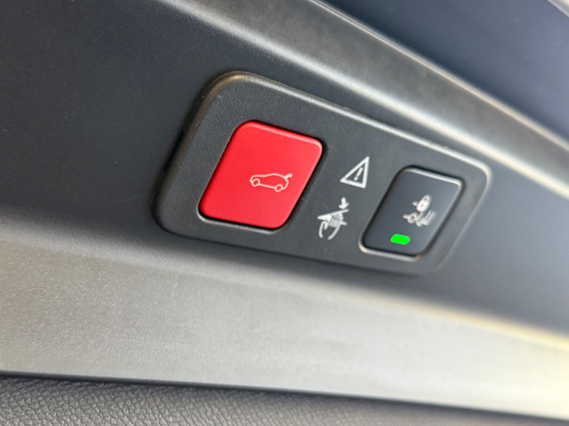 Peugeot 5008 2.0 BlueHDi 180 7-Sitzer*Navi*Rückfahrkamera — photo 12