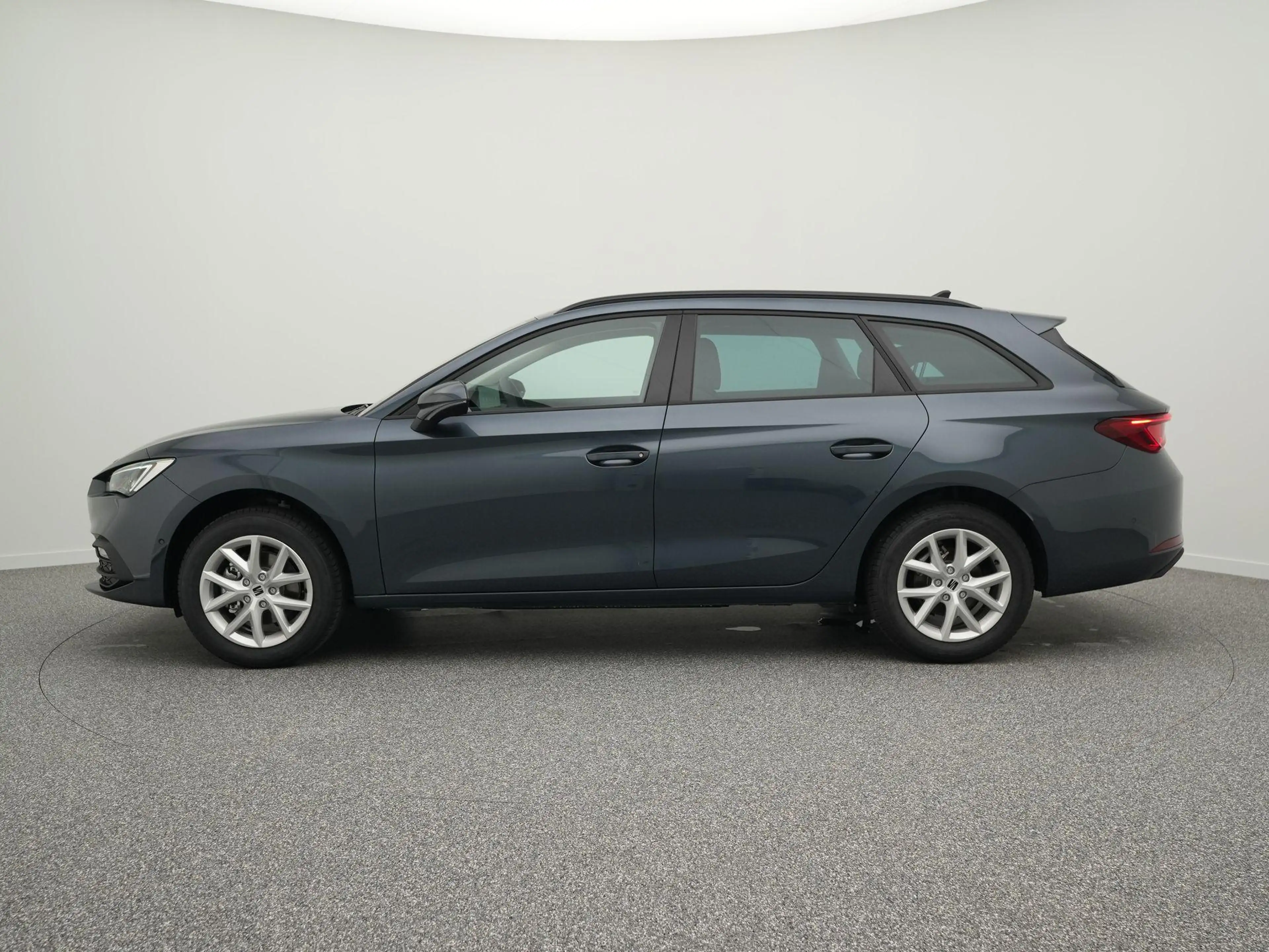 SEAT Leon Sportstourer 1.5 eTSI Style Business Intense | Lag — photo 11