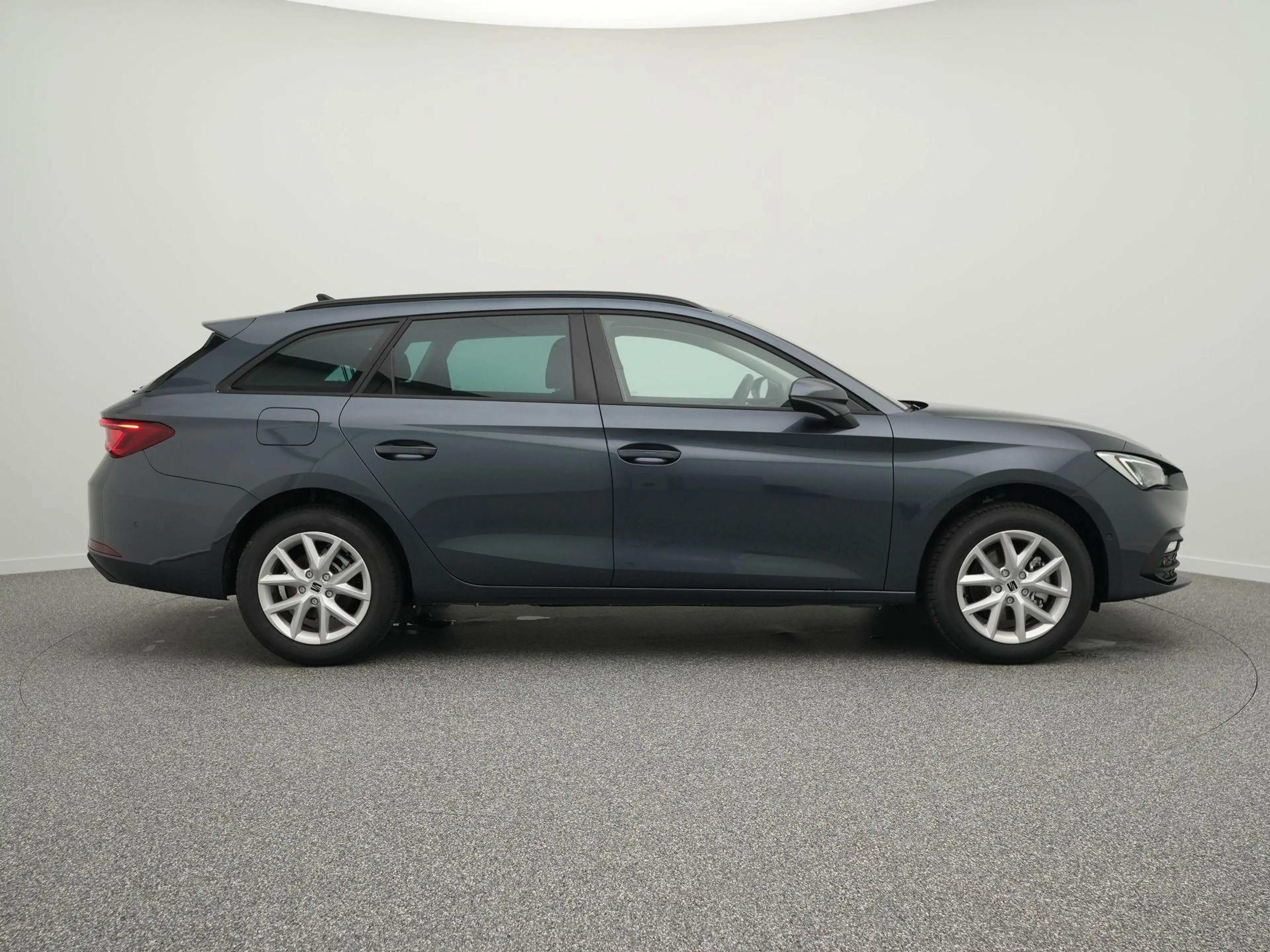 SEAT Leon Sportstourer 1.5 eTSI Style Business Intense | Lag — photo 12