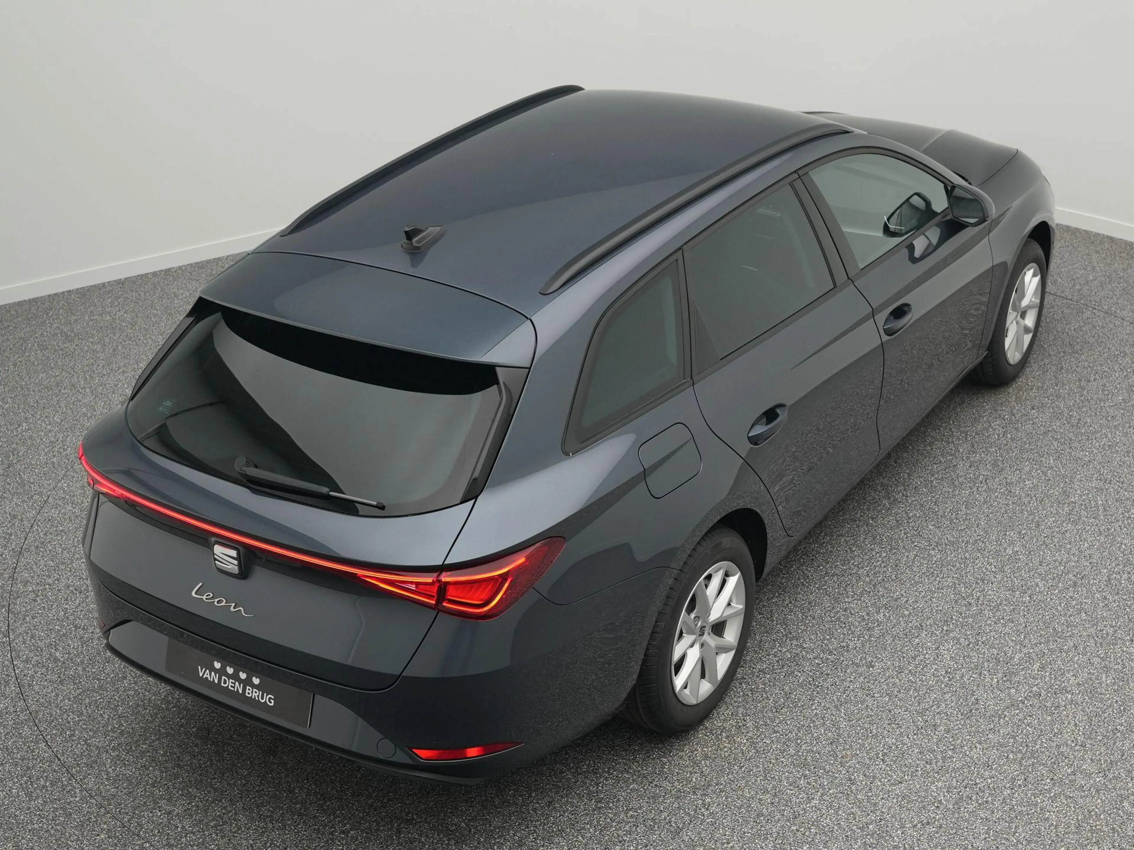 SEAT Leon Sportstourer 1.5 eTSI Style Business Intense | Lag — photo 13