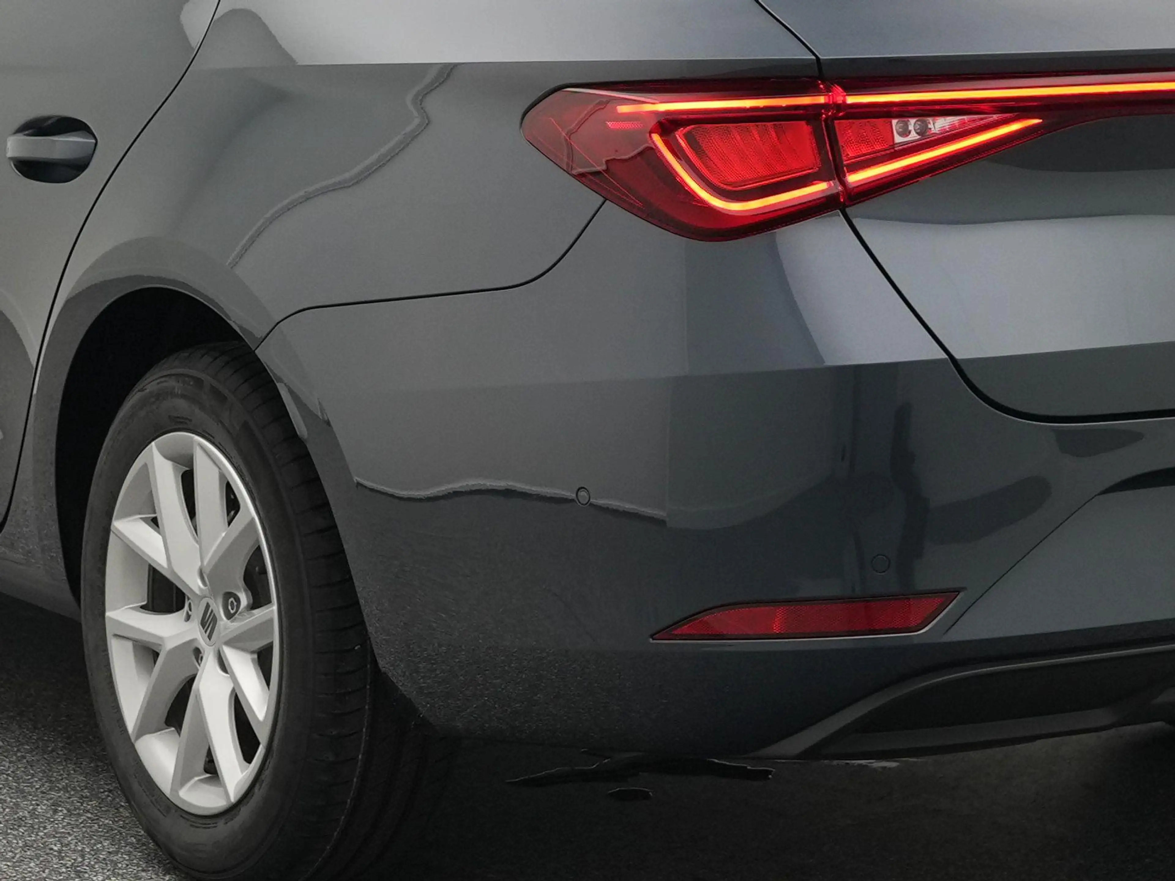SEAT Leon Sportstourer 1.5 eTSI Style Business Intense | Lag — photo 15