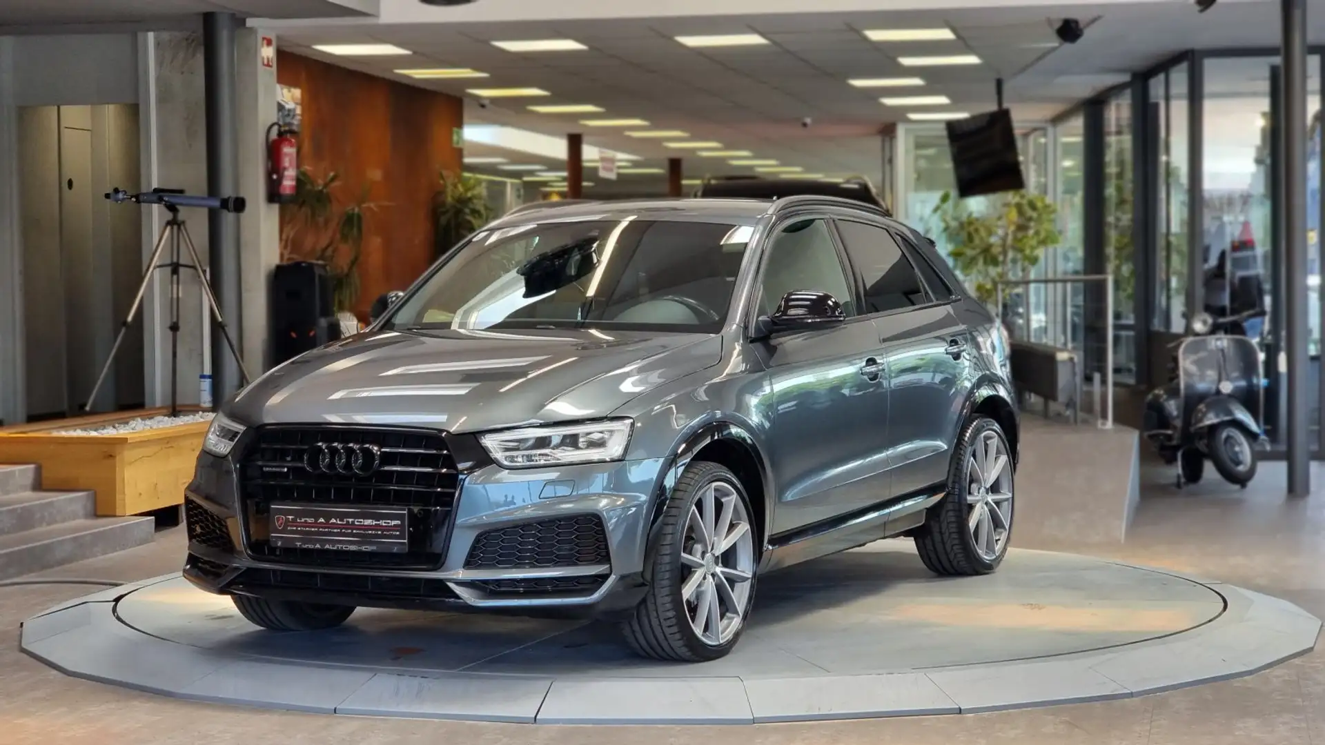 Audi Q3 2.0 TDI quattro 2x S-Line S-Tronic *20Zoll*BOSE*Na Grey - 1