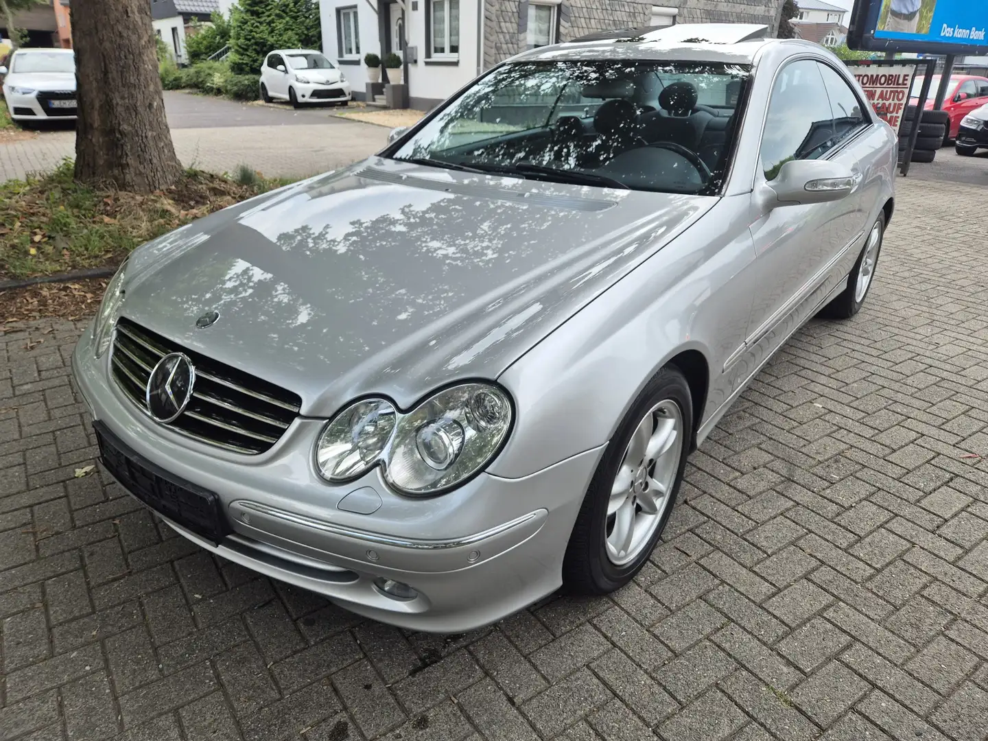 Mercedes-Benz CLK 270 CLK 270 CDI TÜV NEU SCHECKHEFTGEPFLEGT Grigio - 2