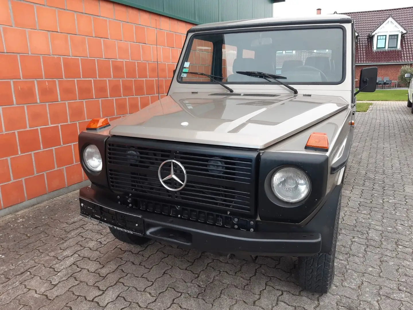 Mercedes-Benz G 300 300 GD lang - Klima - sehr gepflegt Or - 2