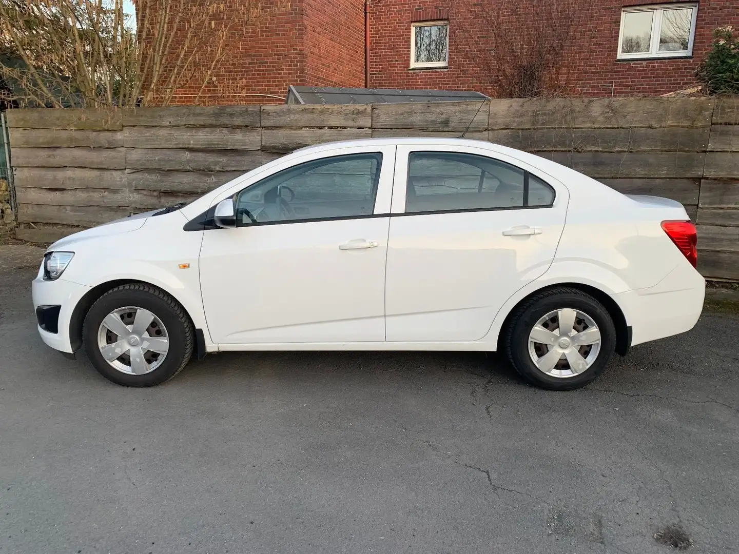 Chevrolet Aveo Aveo 1.6 Automatik Blanc - 2