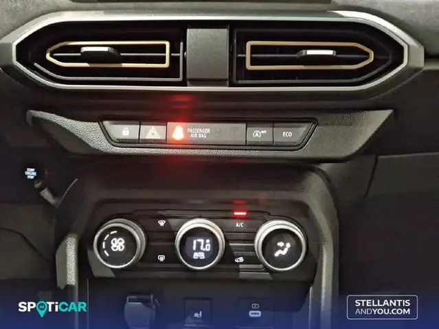 Dacia Sandero view 15