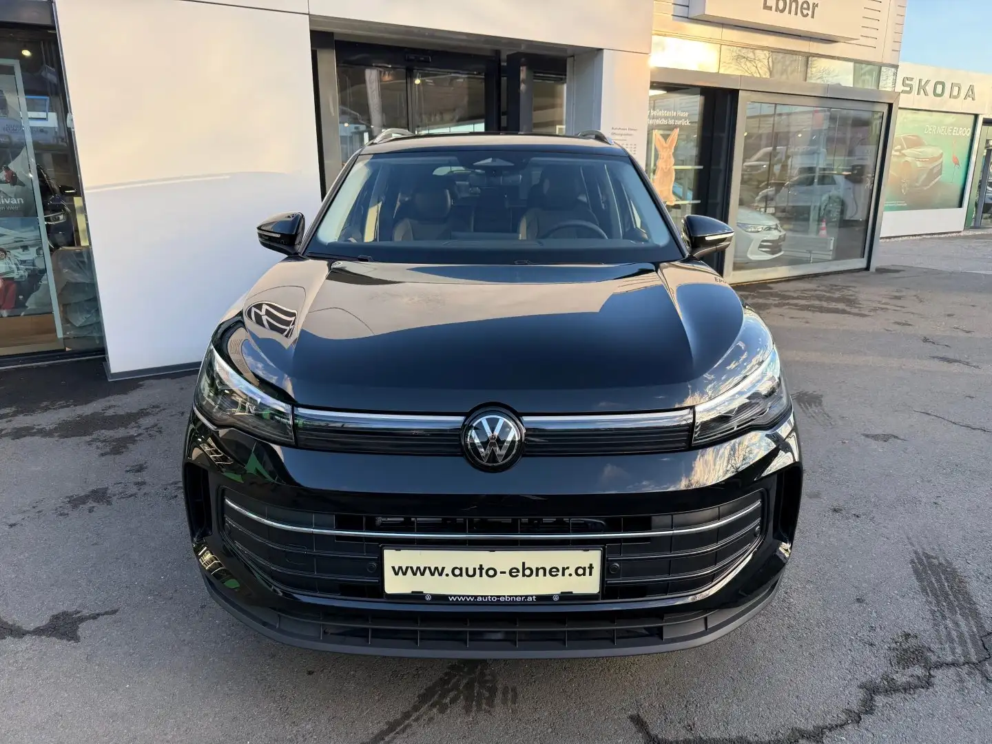 Volkswagen Tiguan Friends eHybrid DSG 150 kW Negro - 2