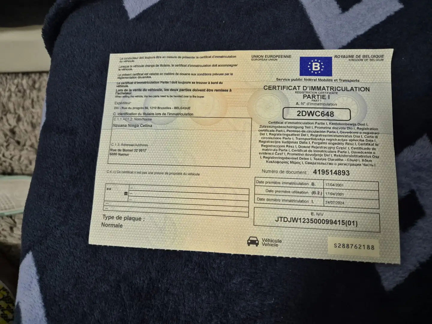 Toyota Yaris 1.0i 16v Linea Luna Freetonic Gris - 2