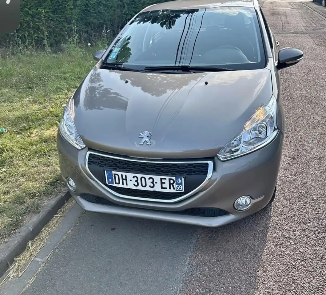Peugeot 208 1.2 VTi 82ch BVM5 Allure