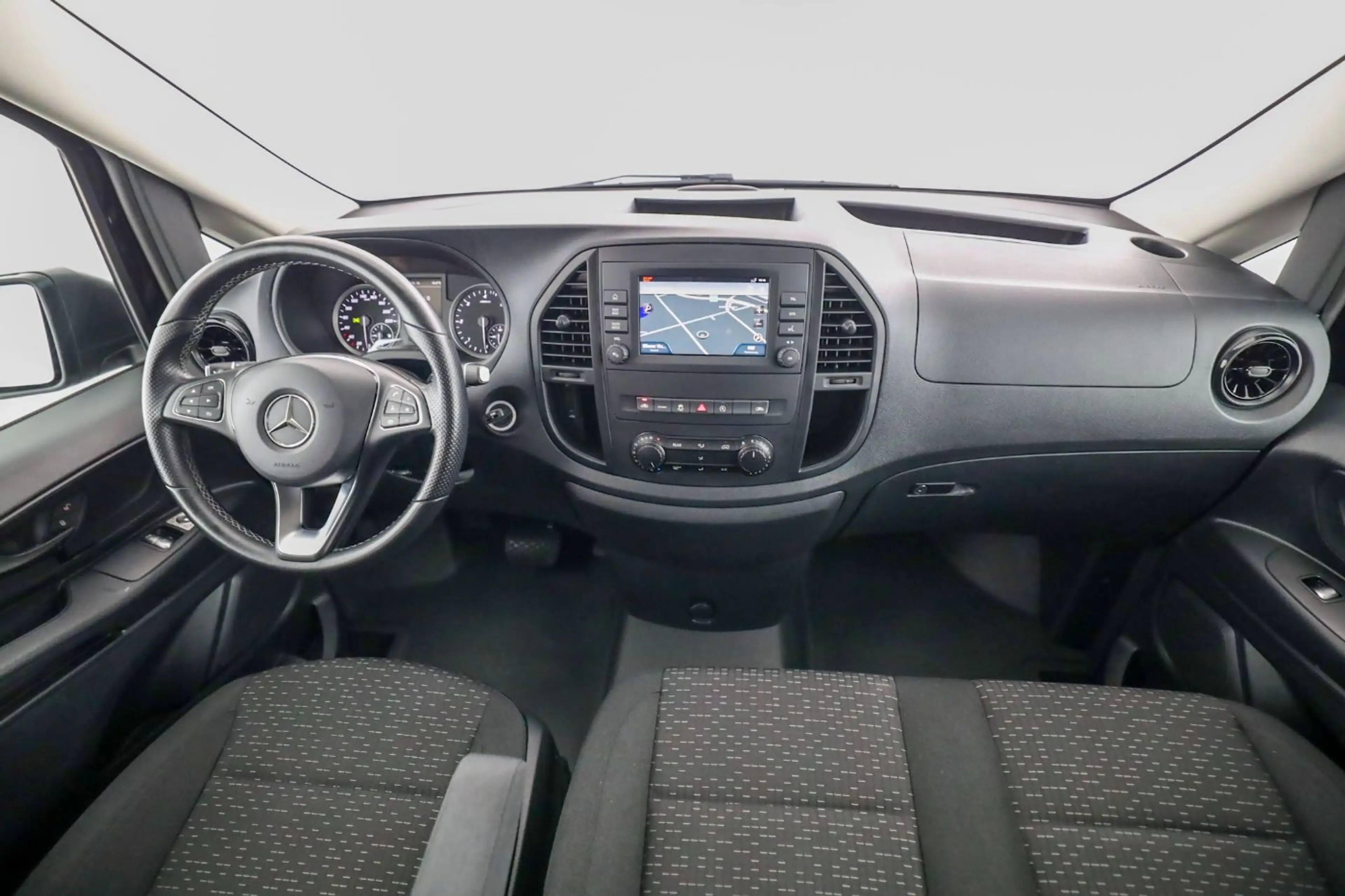 Mercedes-Benz Vito 119 CDI Kombi 4x4 EL PTS Cam — photo 9