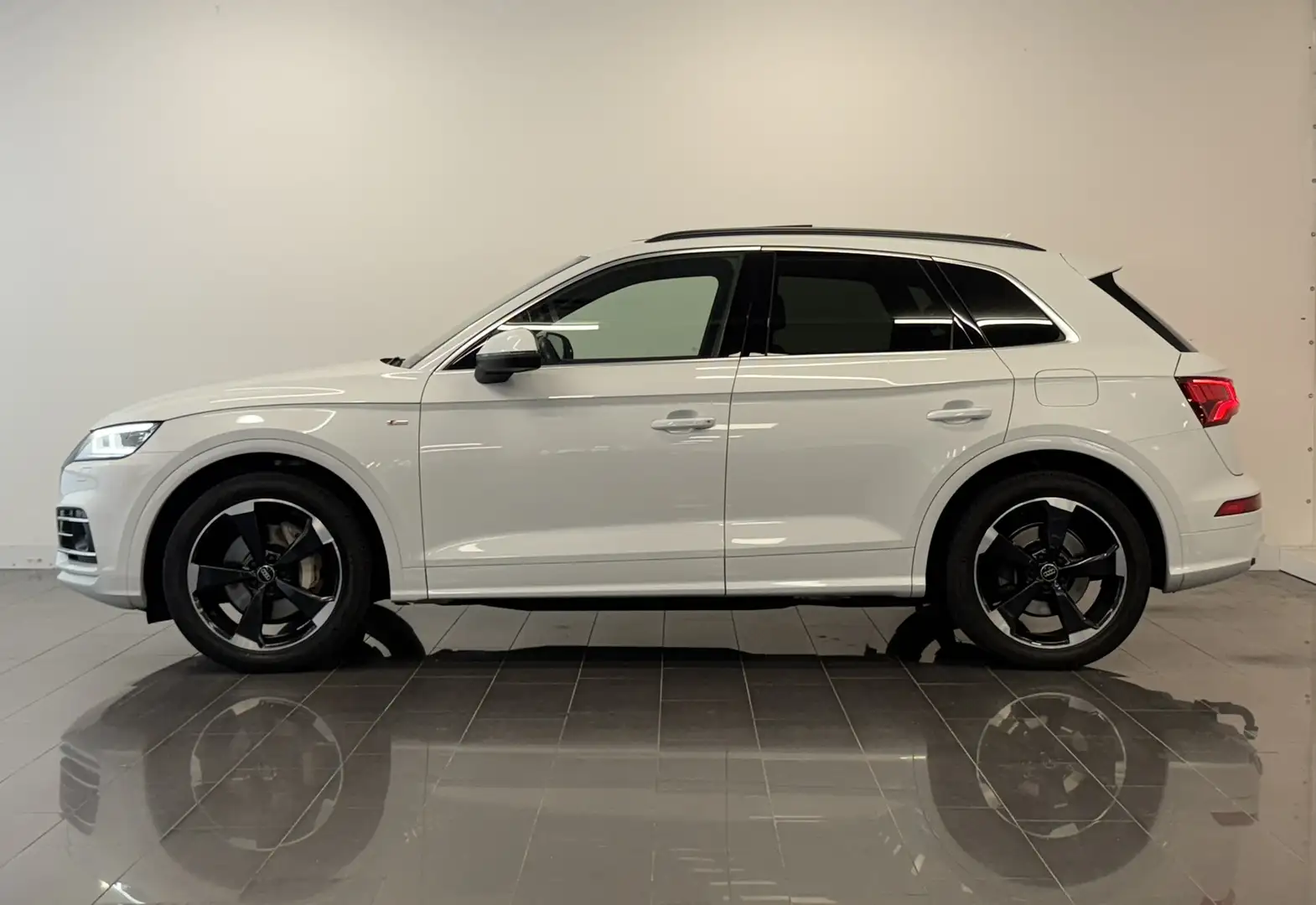 Audi Q5 55 TFSI e quattro Competition Glazen panoramadak | Blanc - 2