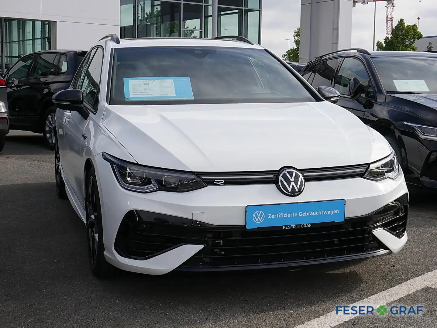 Volkswagen Golf VIII Variant R 2.0TSI 4M 235KW DSG R-Perfomance Bl Weiß - 2