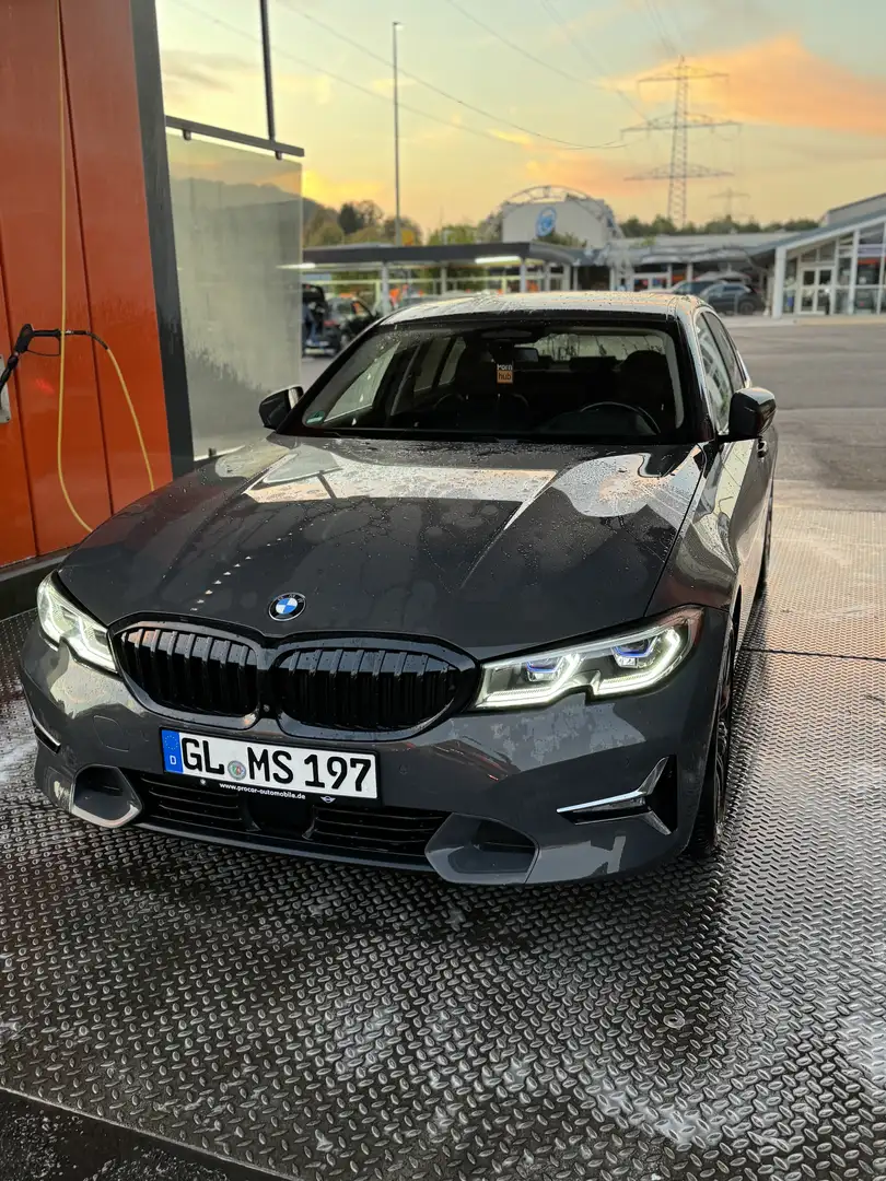 BMW 320 320d Aut. Luxury Line - 1