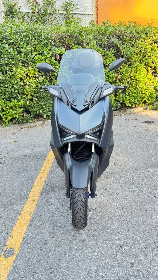 Yamaha X-Max 300
