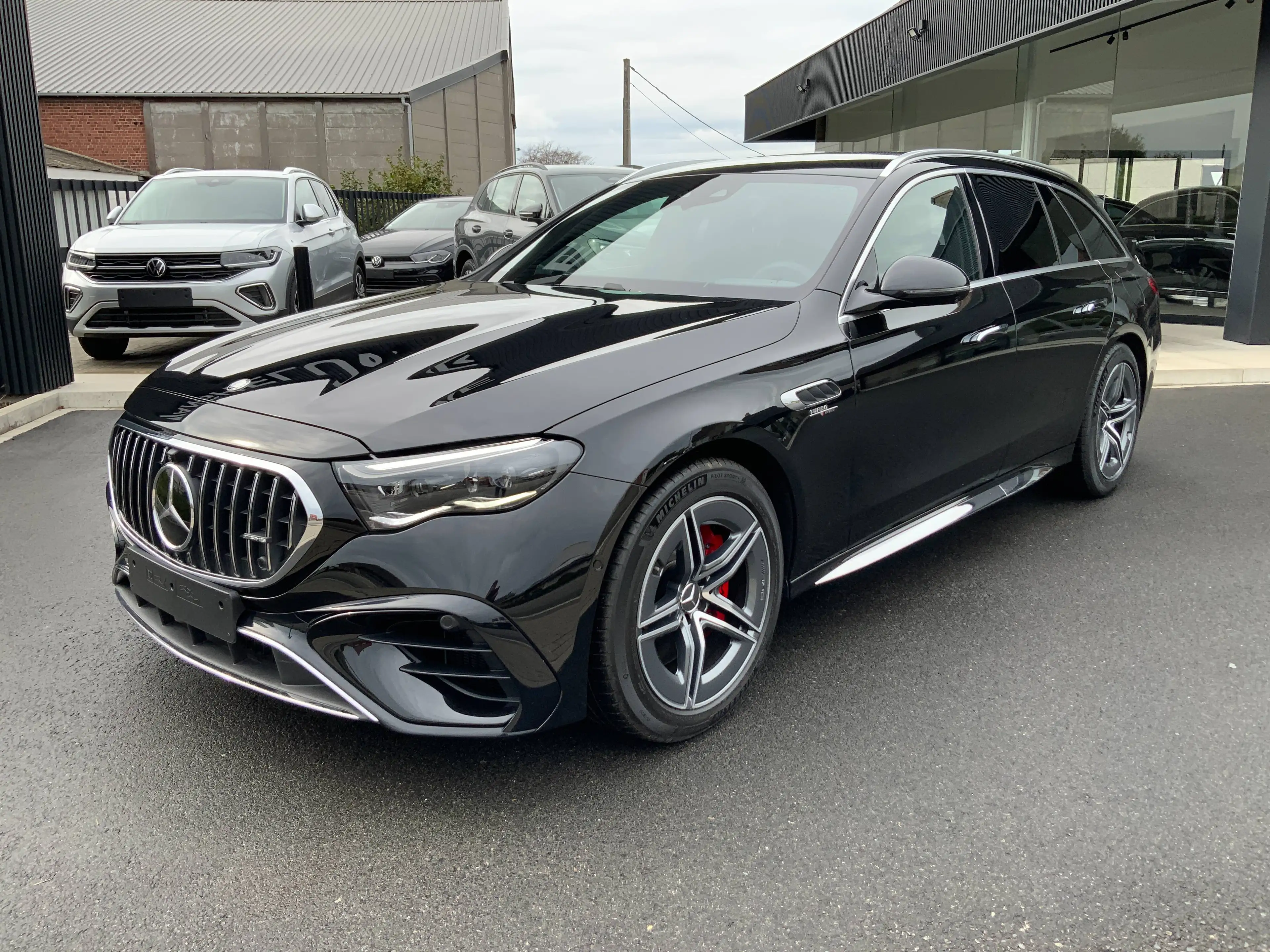 Mercedes-Benz E 53 AMG T HYBRID 4Matic+ AMG SPEEDSHIFT TCT 9G — photo 2