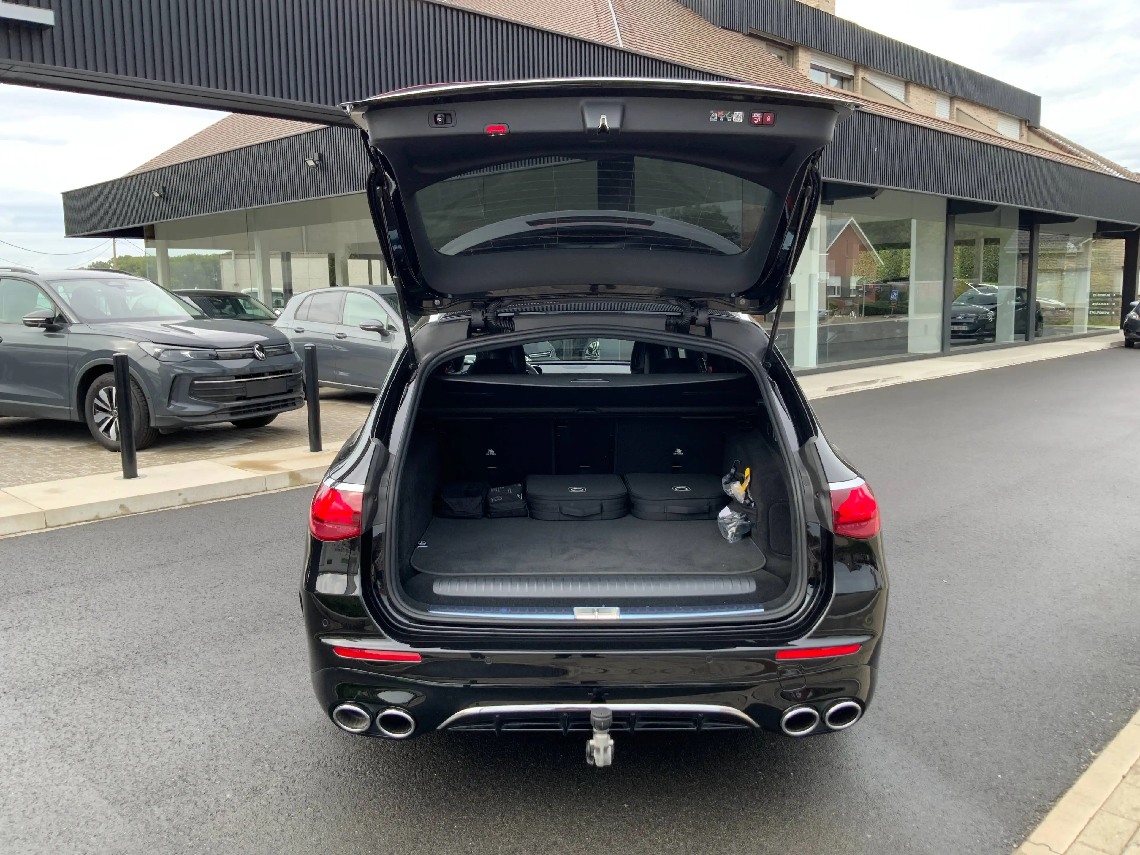 Mercedes-Benz E 53 AMG T HYBRID 4Matic+ AMG SPEEDSHIFT TCT 9G — photo 11