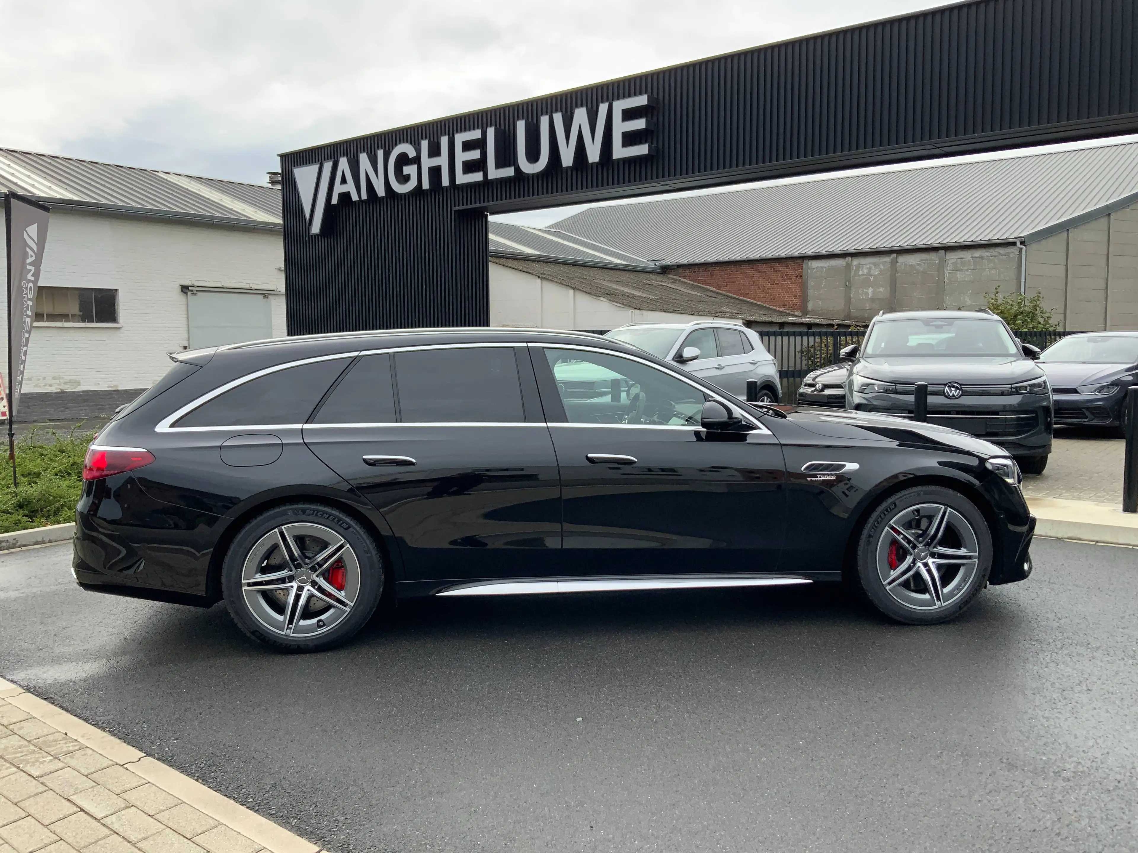 Mercedes-Benz E 53 AMG T HYBRID 4Matic+ AMG SPEEDSHIFT TCT 9G — photo 5