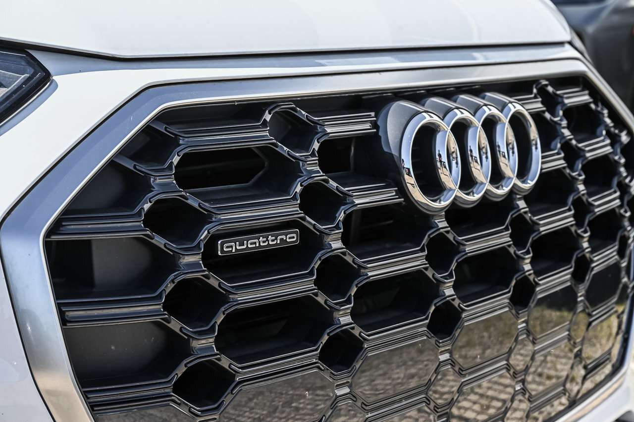 2021 Audi Q5 45 2.0T Progressiv quattro 7sp S Tronic Leather * — снимка 1