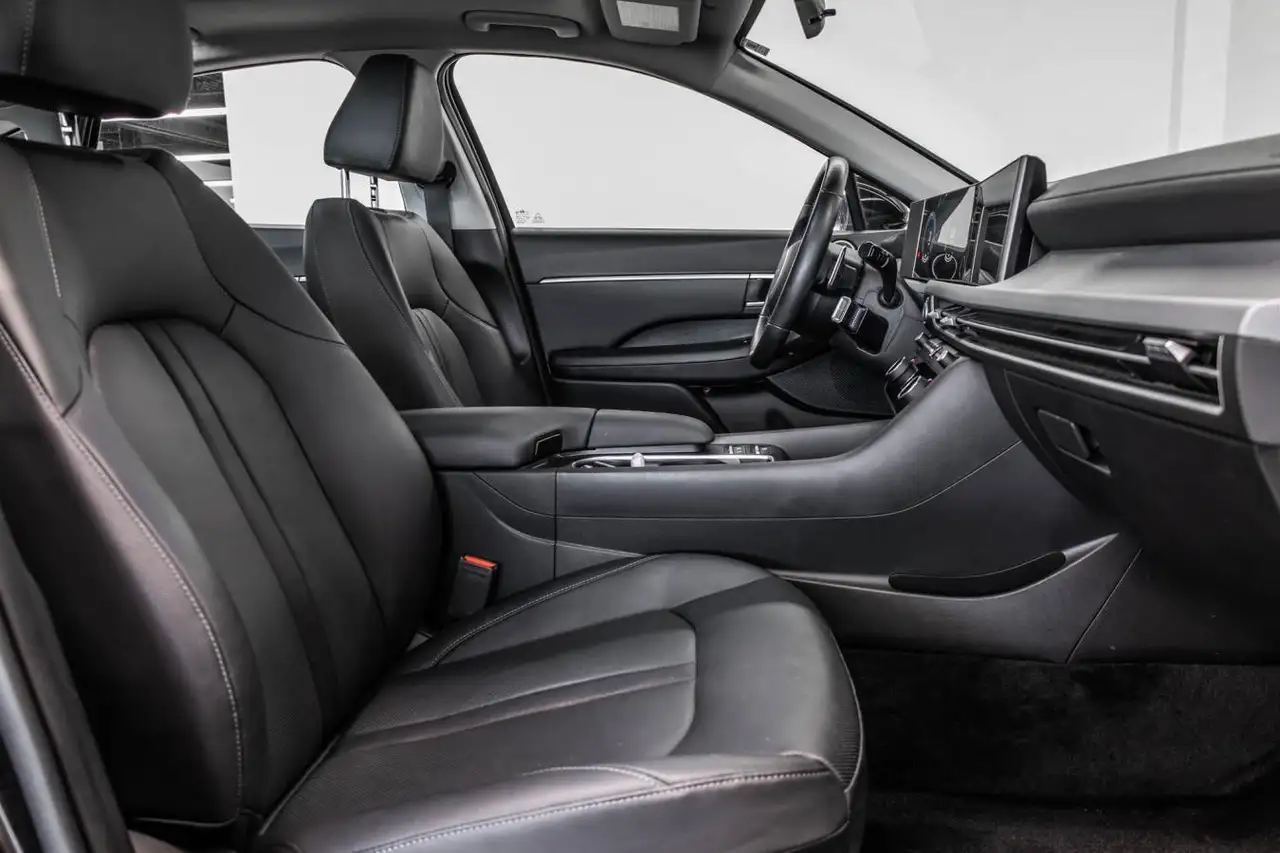 Hyundai SONATA снимка Hyundai SONATA